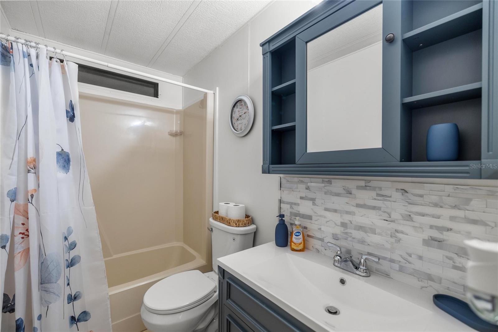 Image 16 of 34 For 708 Coachman Drive