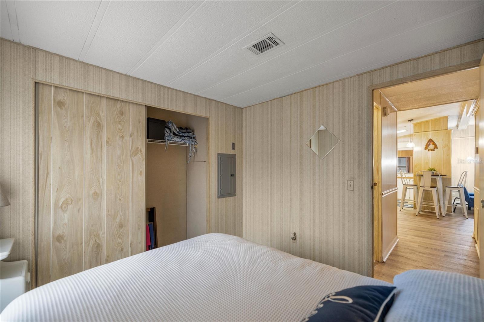 Image 19 of 34 For 708 Coachman Drive