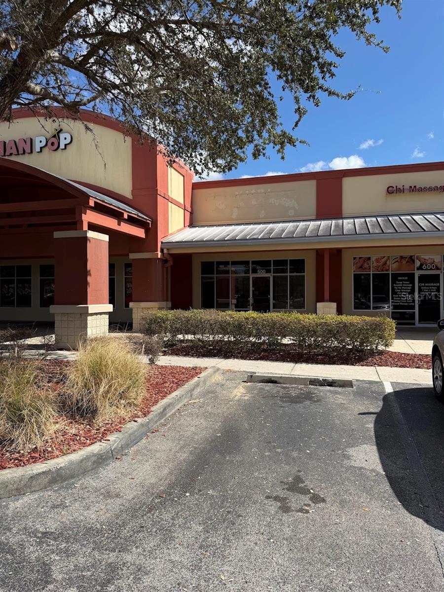 Image 3 of 19 For 2611 19th Avenue Road 500