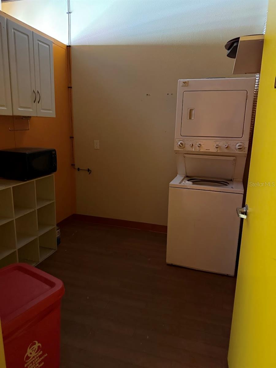 Image 9 of 19 For 2611 19th Avenue Road 500