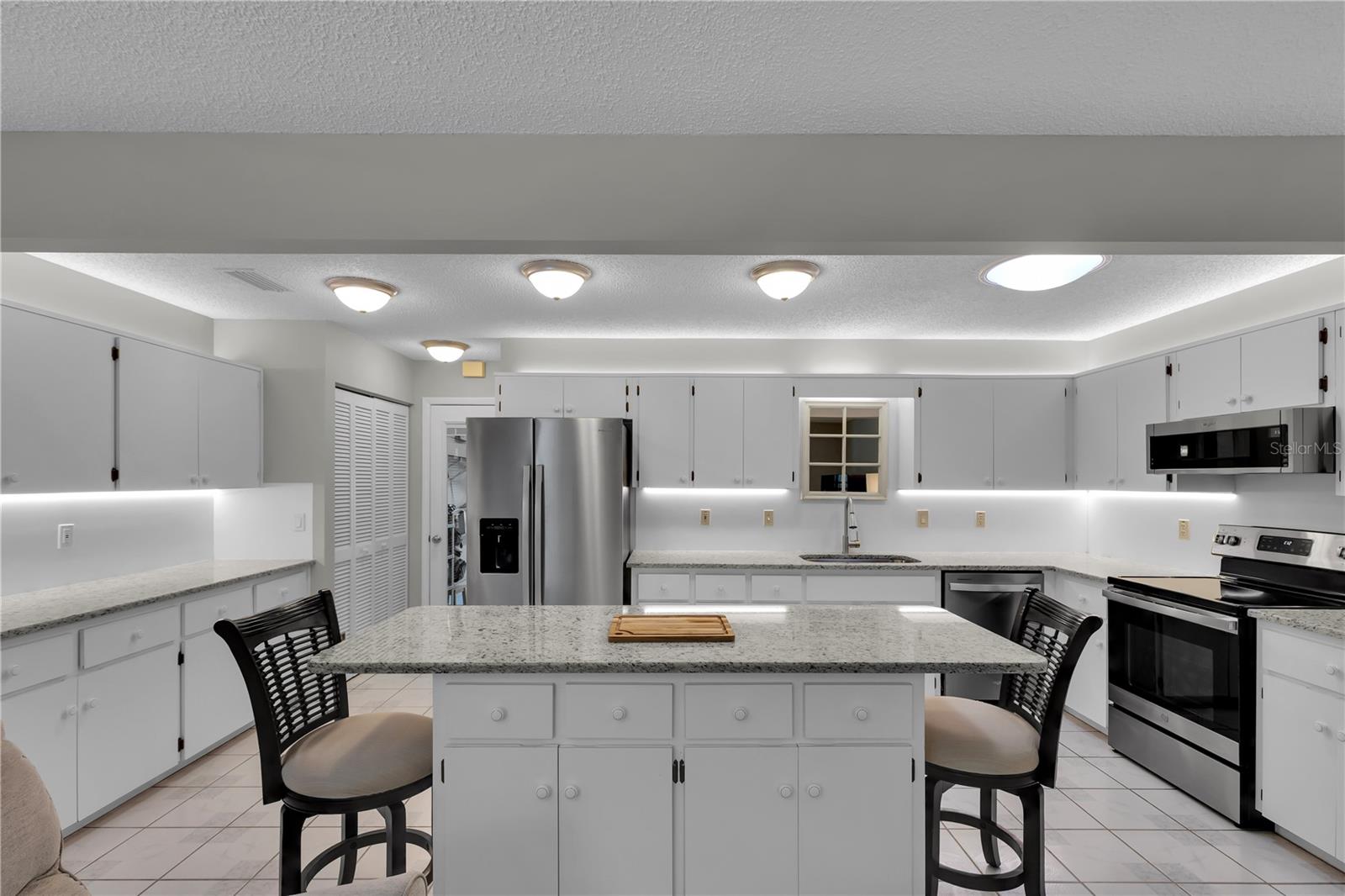 Image 10 of 35 For 8420 92nd Street C