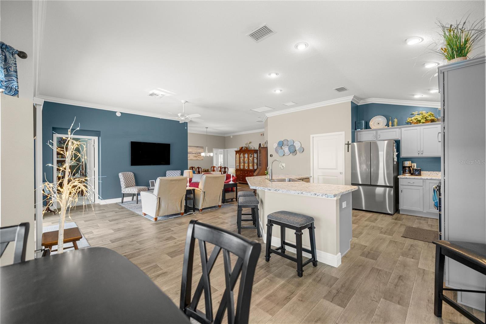 Image 18 of 60 For 11041 White Terrace