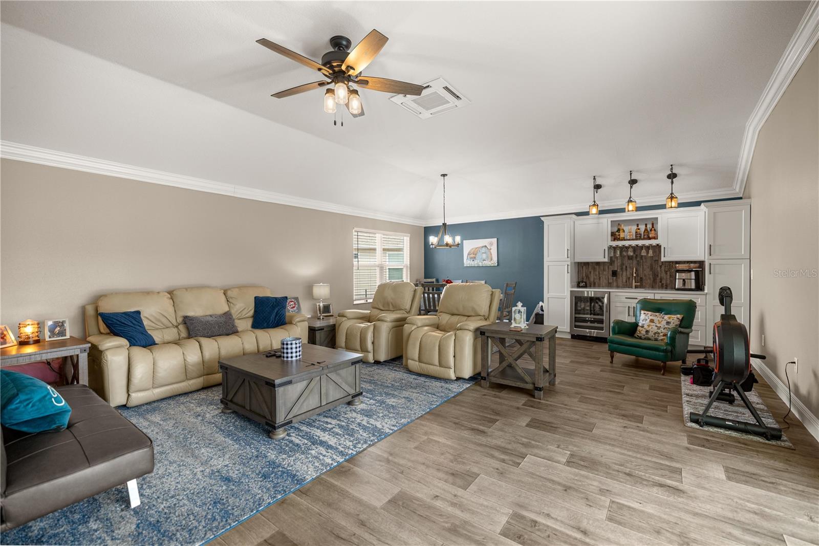 Image 19 of 60 For 11041 White Terrace