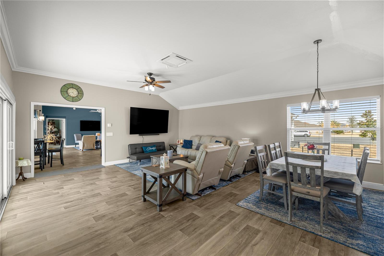 Image 23 of 60 For 11041 White Terrace