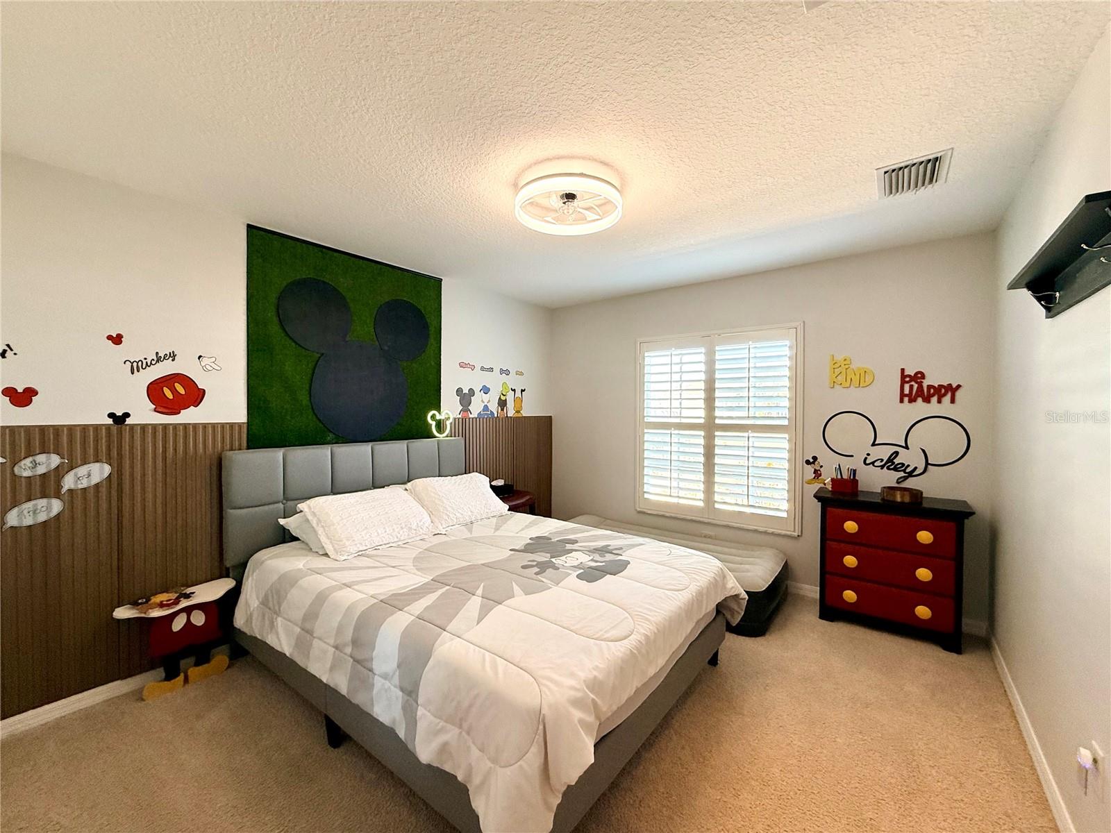 Image 31 of 76 For 1338 161st Place