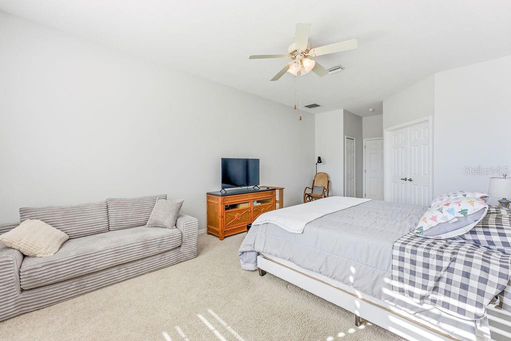 Image 34 of 76 For 1338 161st Place