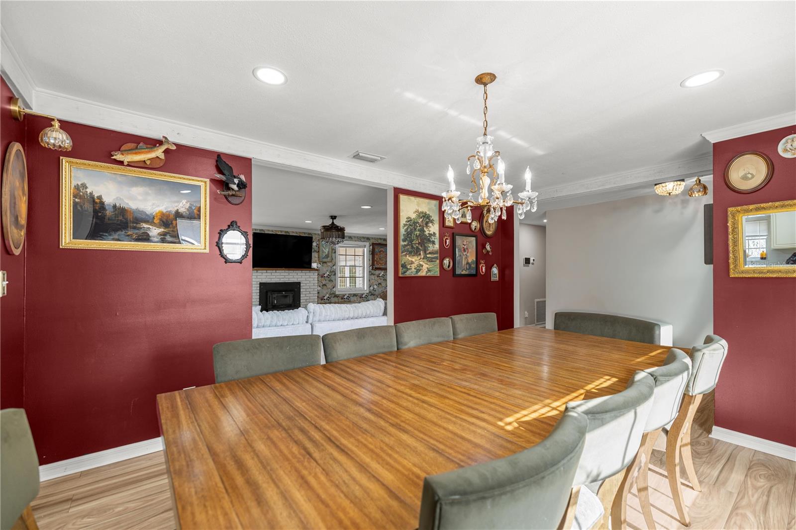 Image 19 of 42 For 5100 44th Avenue Road