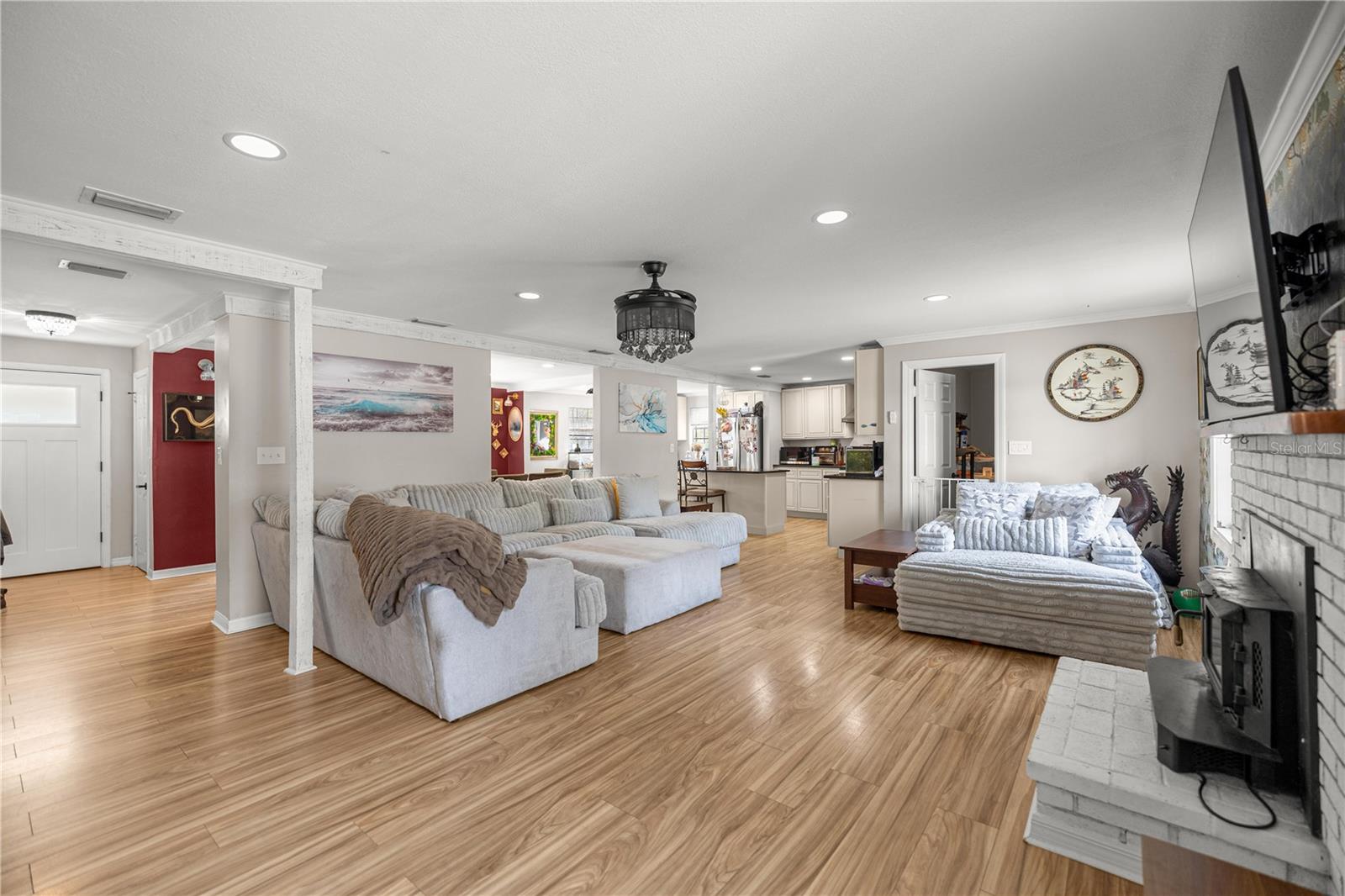 Image 21 of 42 For 5100 44th Avenue Road