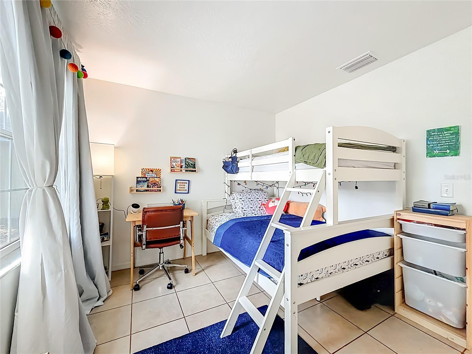 Image 27 of 49 For 4360 Mae West Way