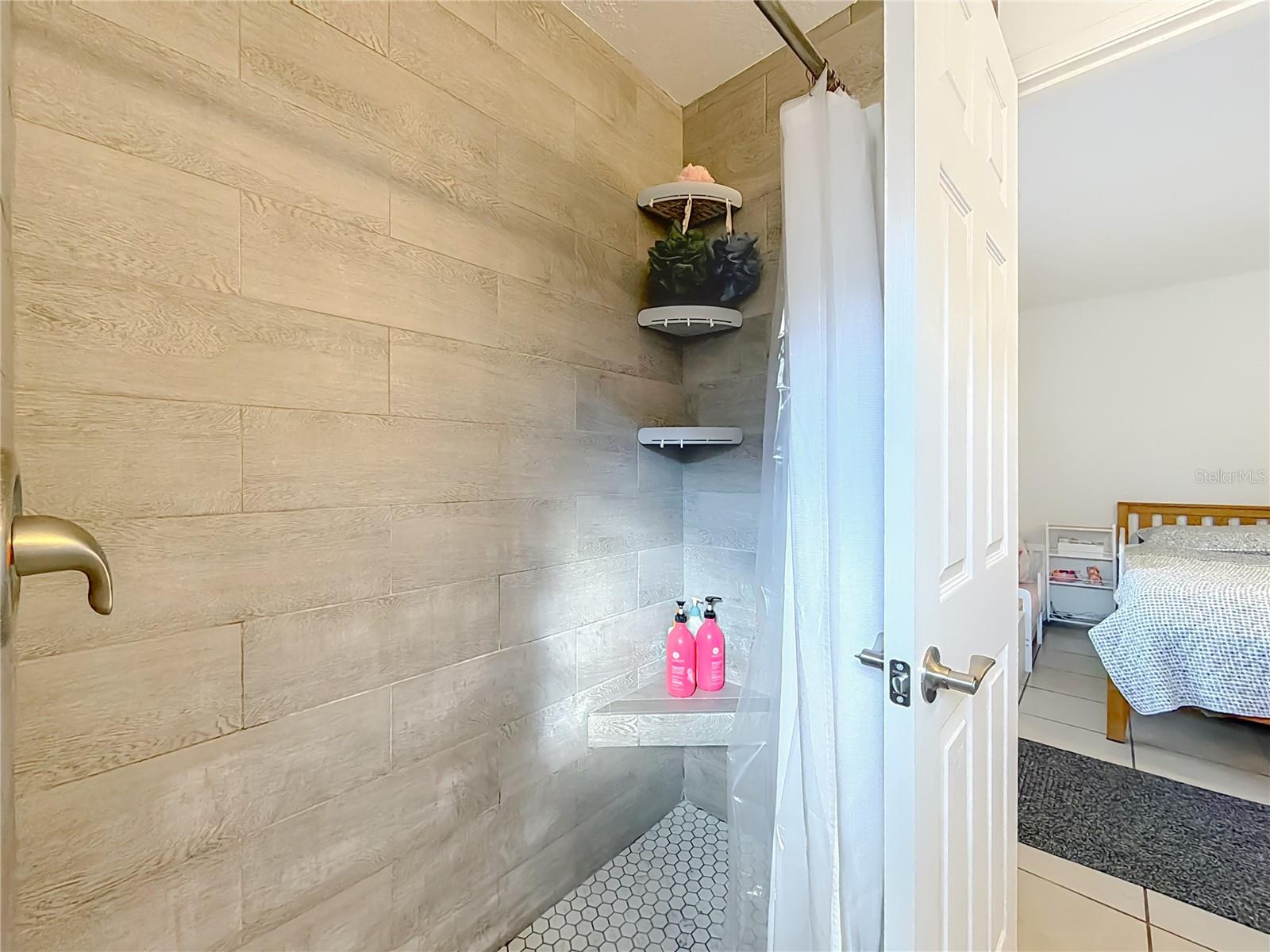 Image 34 of 49 For 4360 Mae West Way