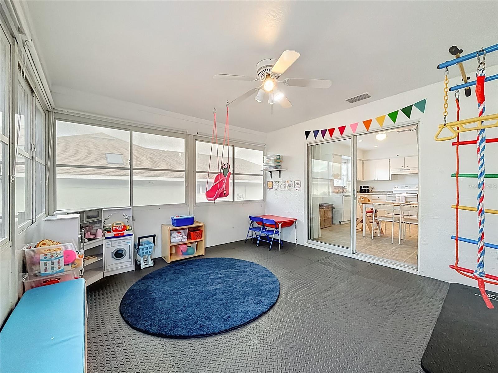 Image 37 of 49 For 4360 Mae West Way