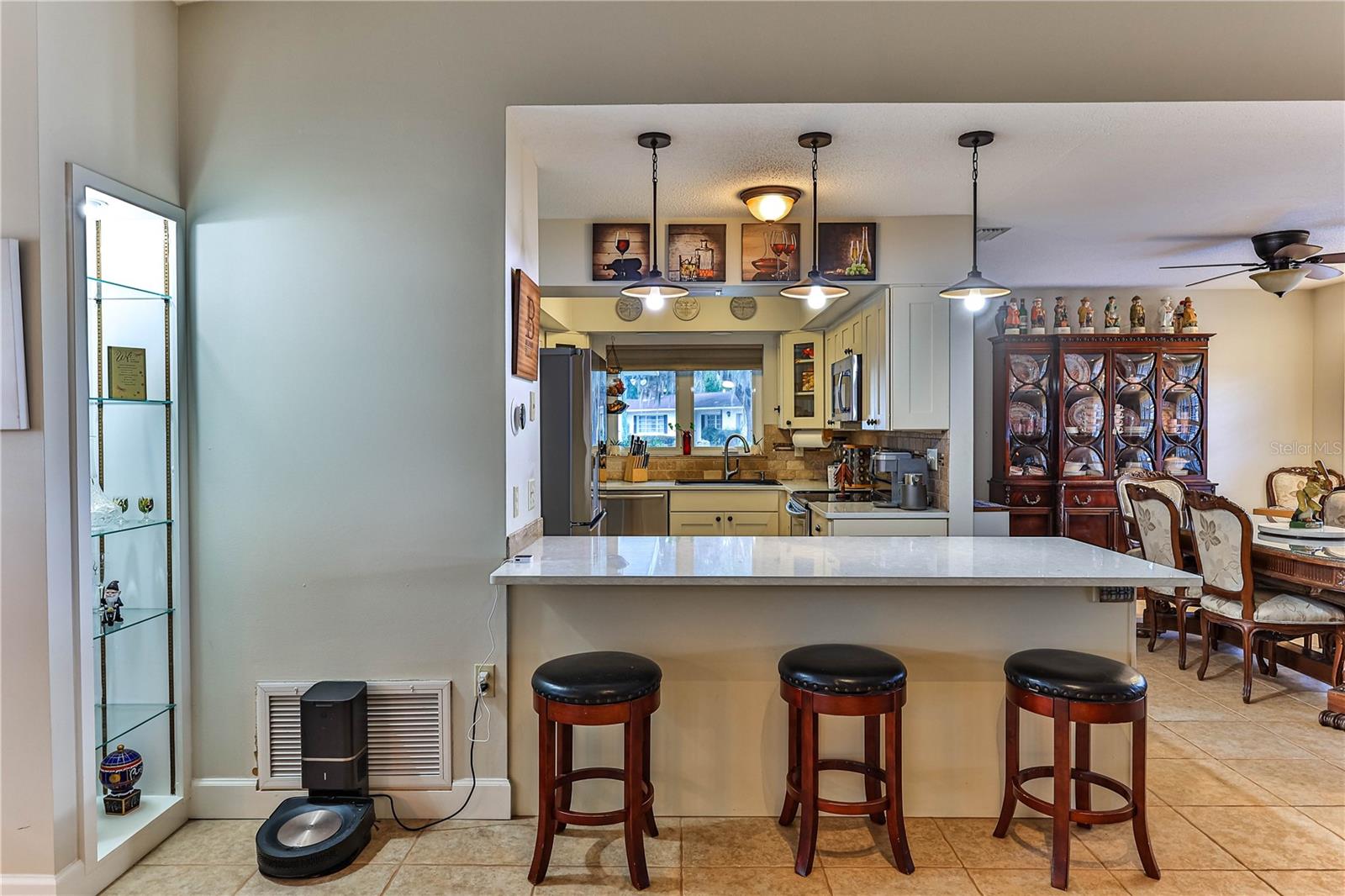 Image 13 of 31 For 8801 Cresco Lane