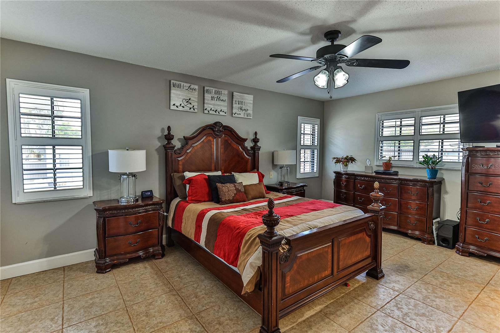 Image 16 of 31 For 8801 Cresco Lane