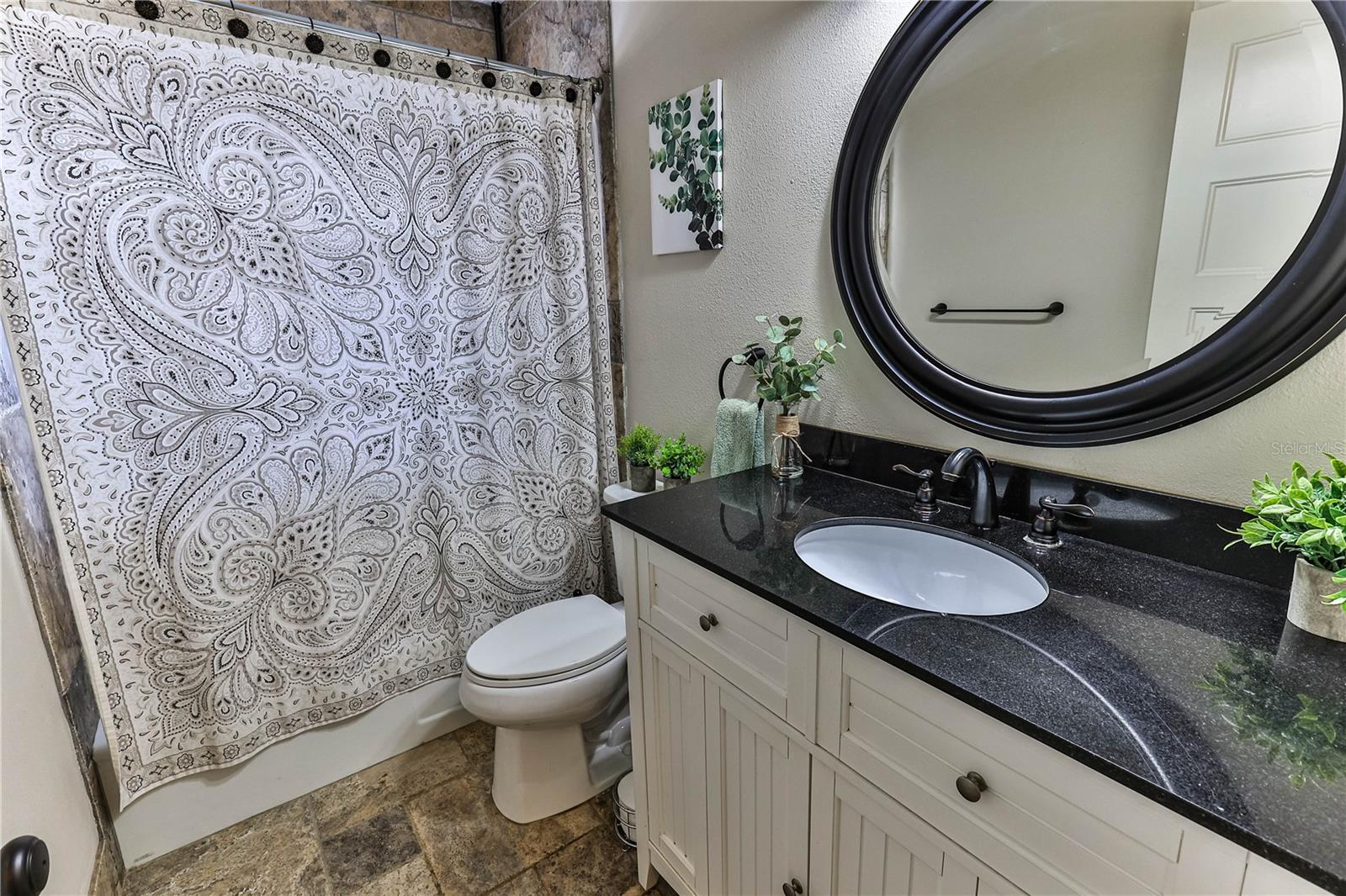 Image 23 of 31 For 8801 Cresco Lane