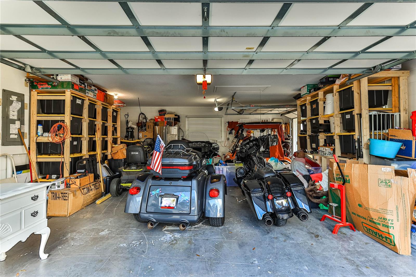 Image 24 of 31 For 8801 Cresco Lane