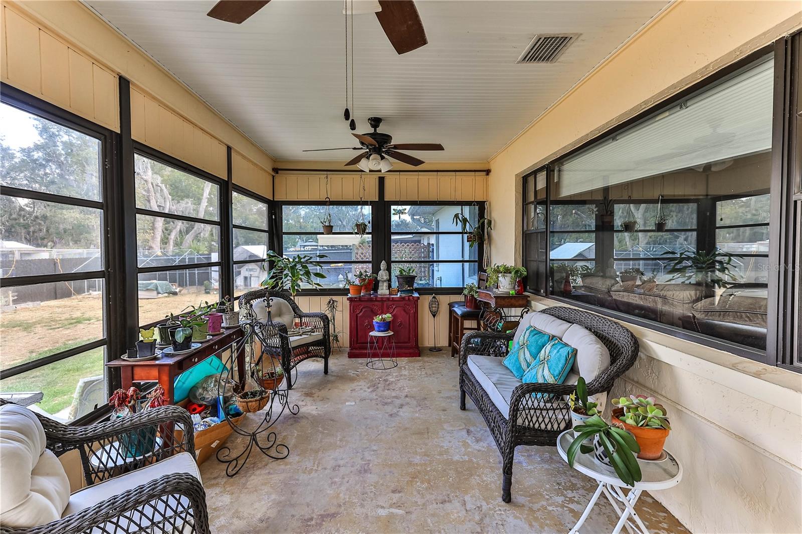 Image 25 of 31 For 8801 Cresco Lane