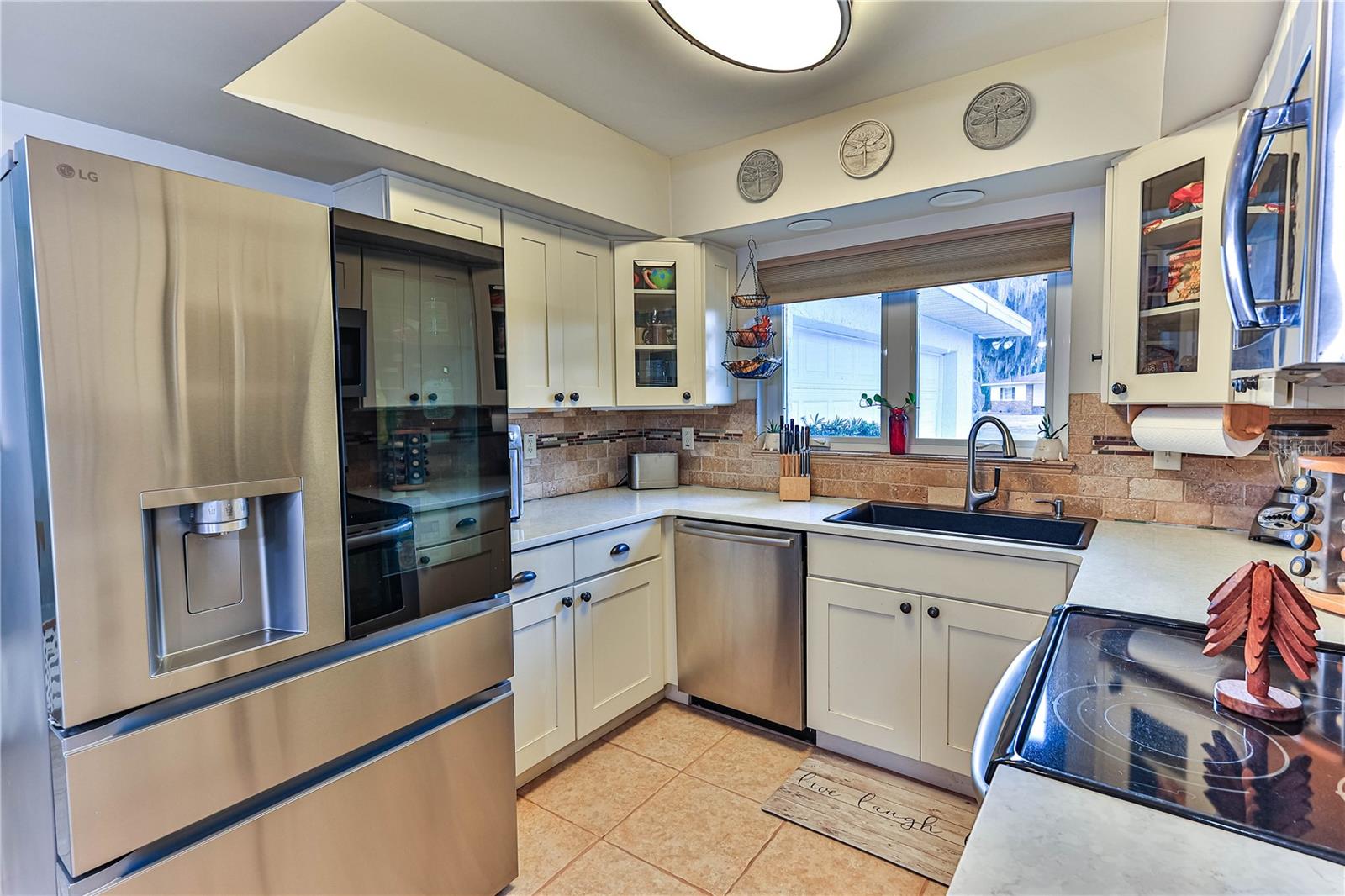 Image 9 of 31 For 8801 Cresco Lane