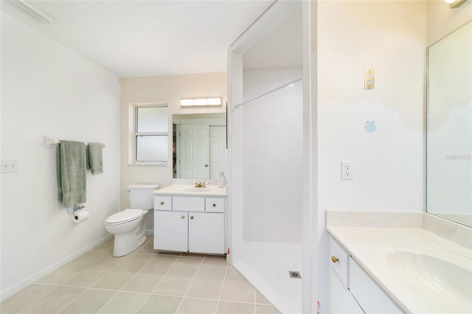 Image 31 of 58 For 3332 50th Court