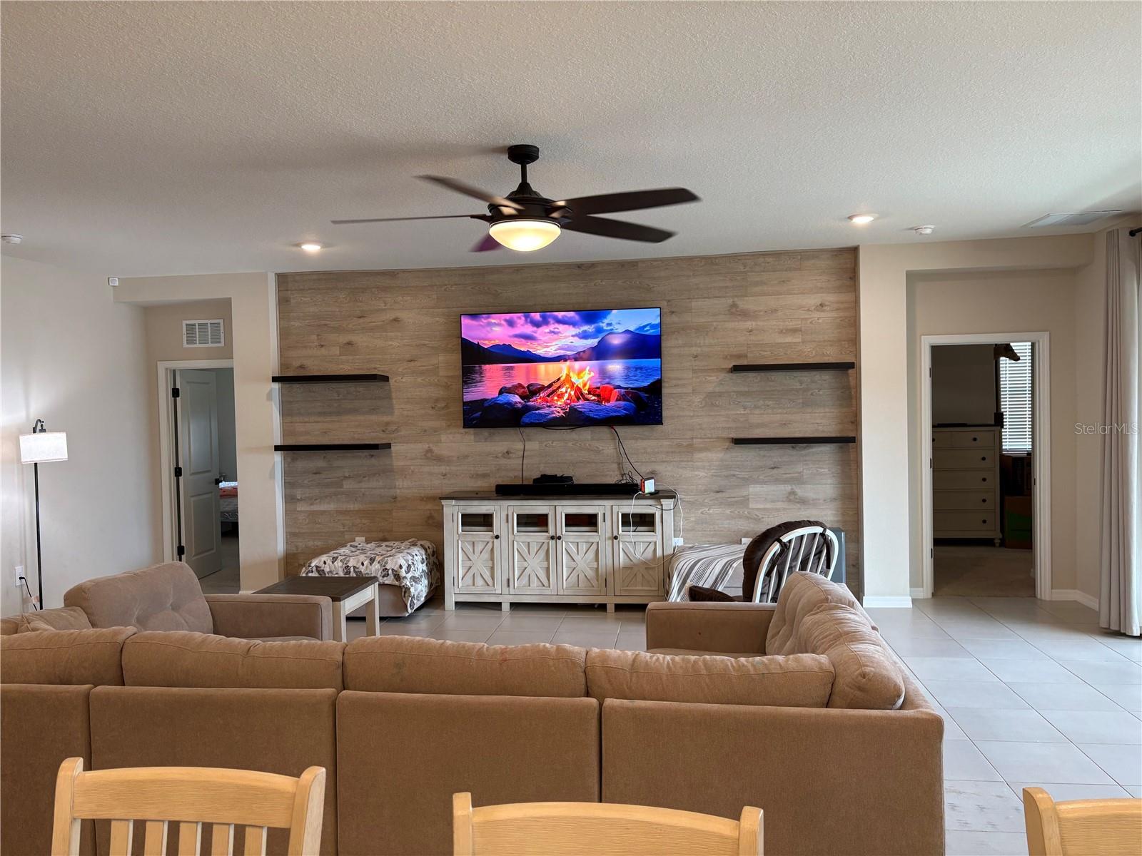 Image 2 of 18 For 5870 80th Place