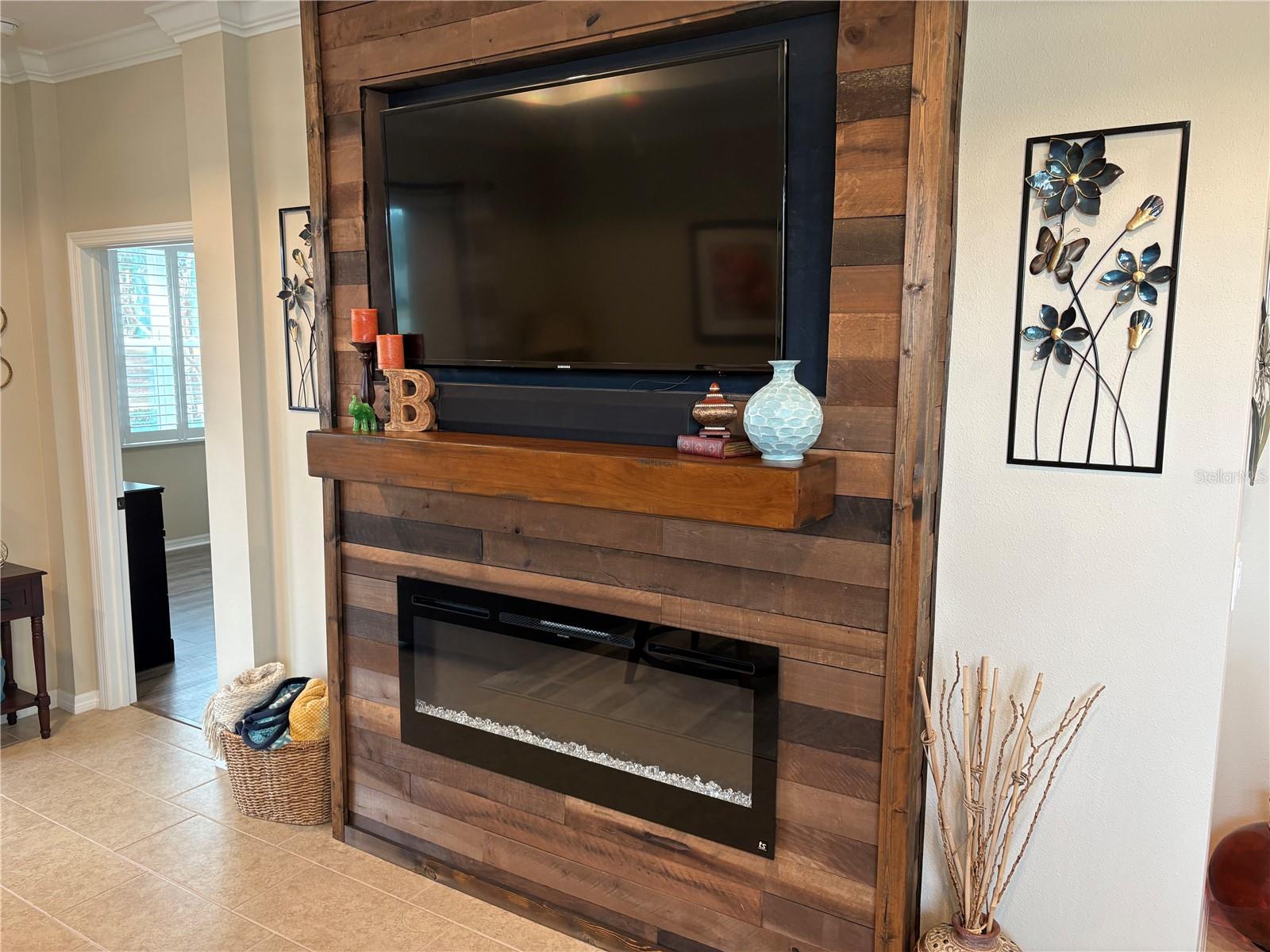 Image 4 of 17 For 7890 87th Loop