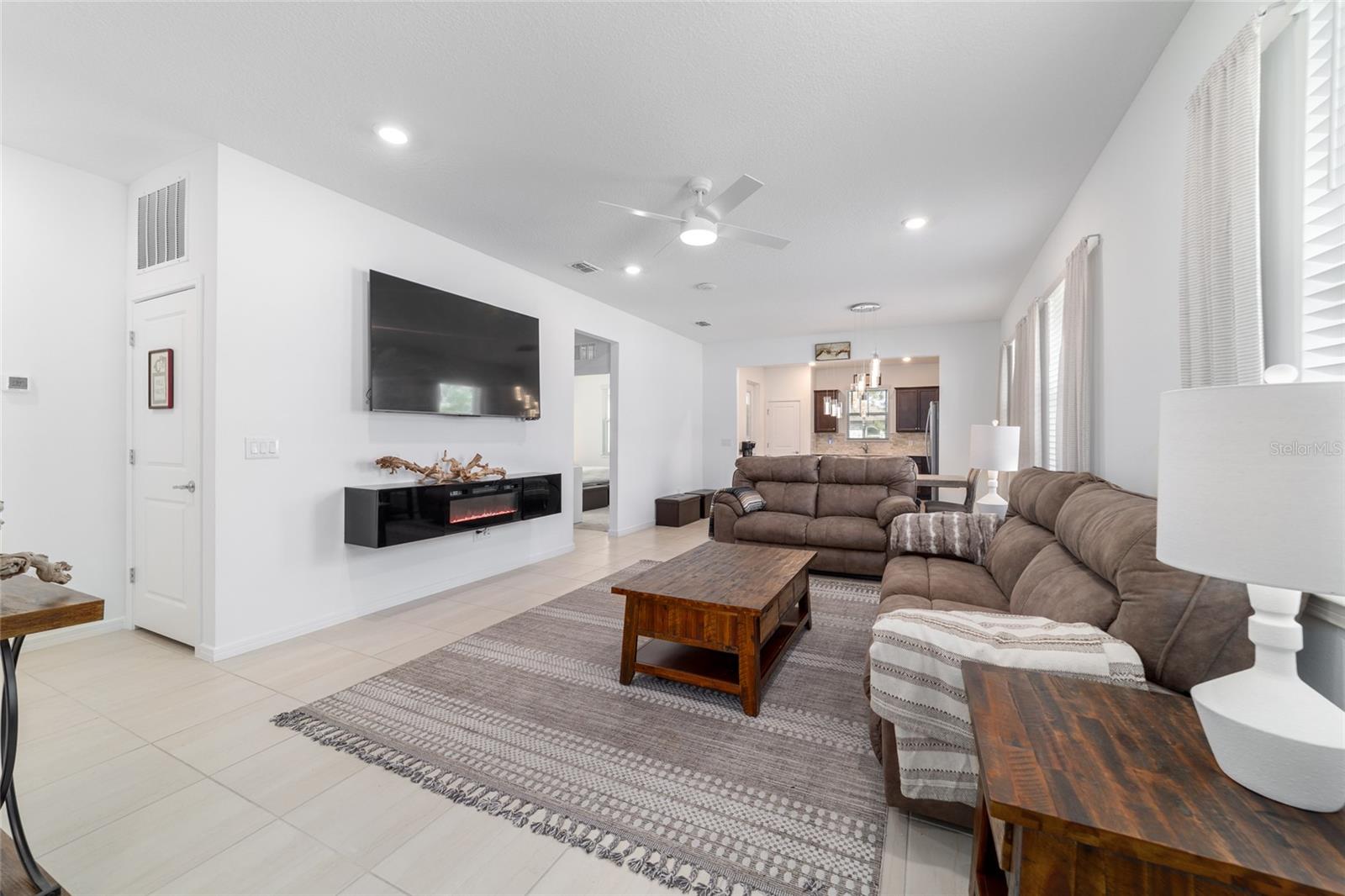 Image 18 of 75 For 9419 53rd Place