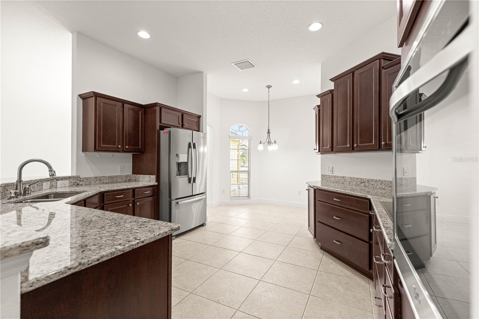 Image 14 of 53 For 2906 Canyon Avenue