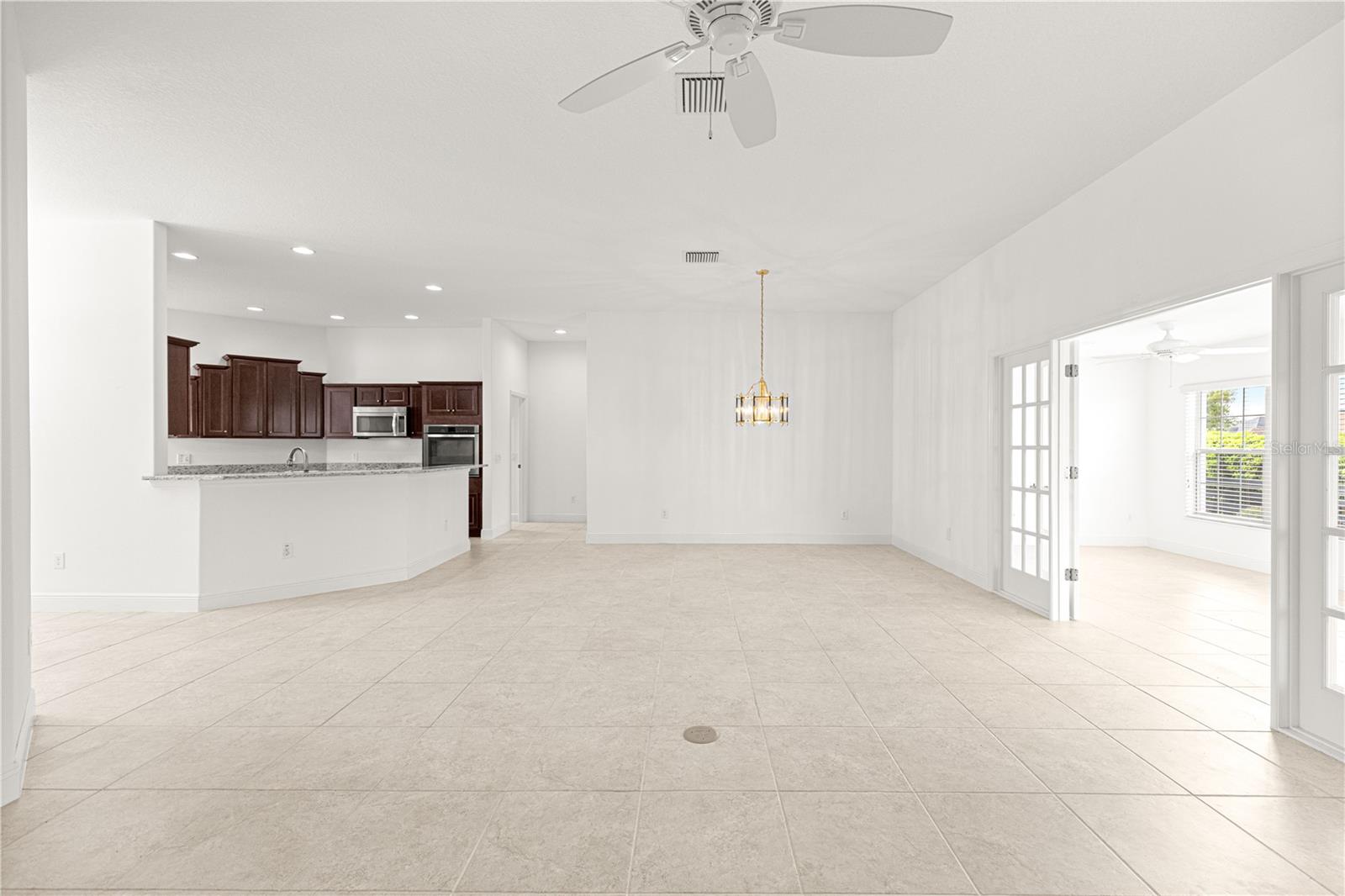 Image 16 of 53 For 2906 Canyon Avenue