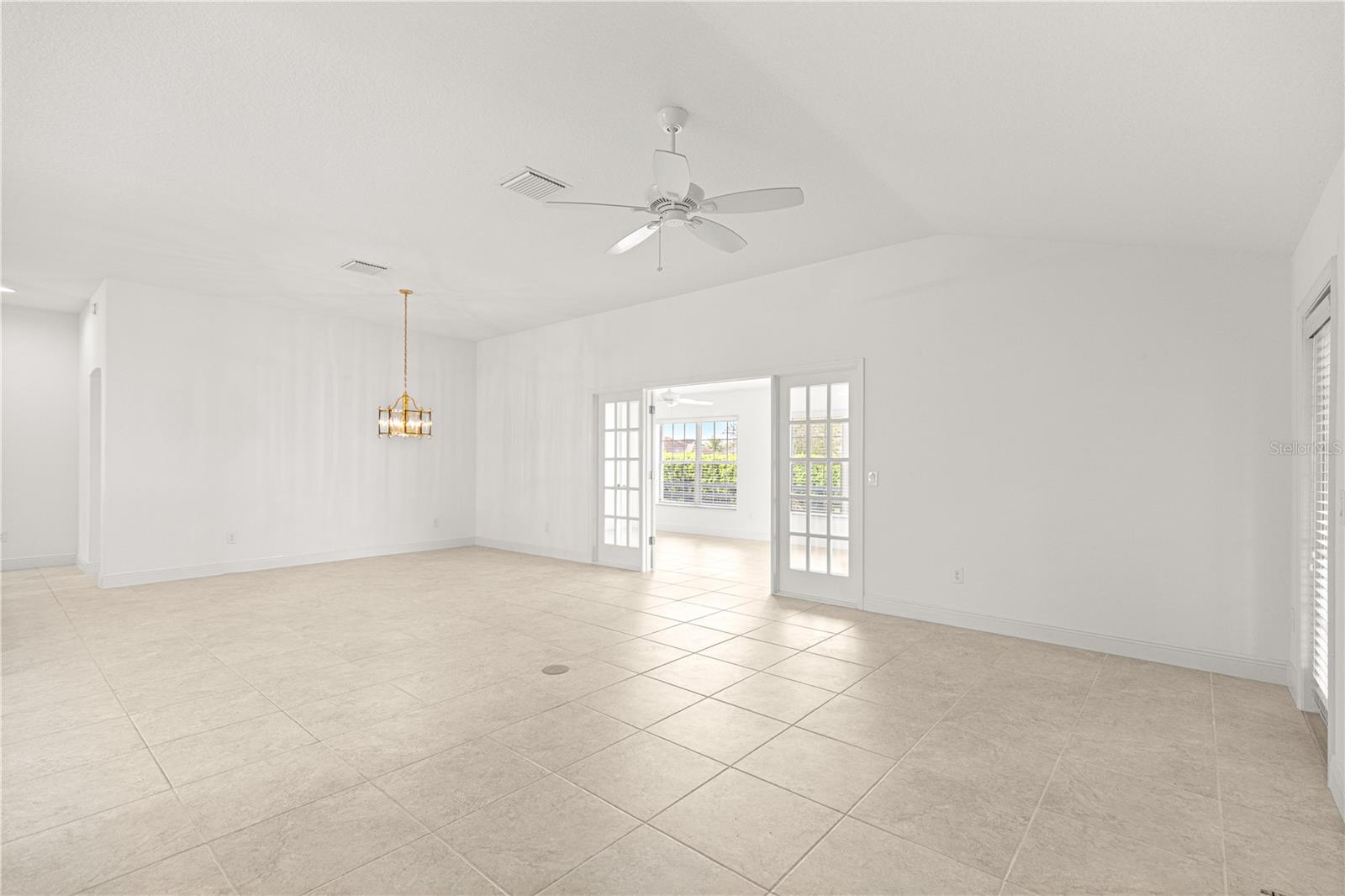 Image 19 of 53 For 2906 Canyon Avenue