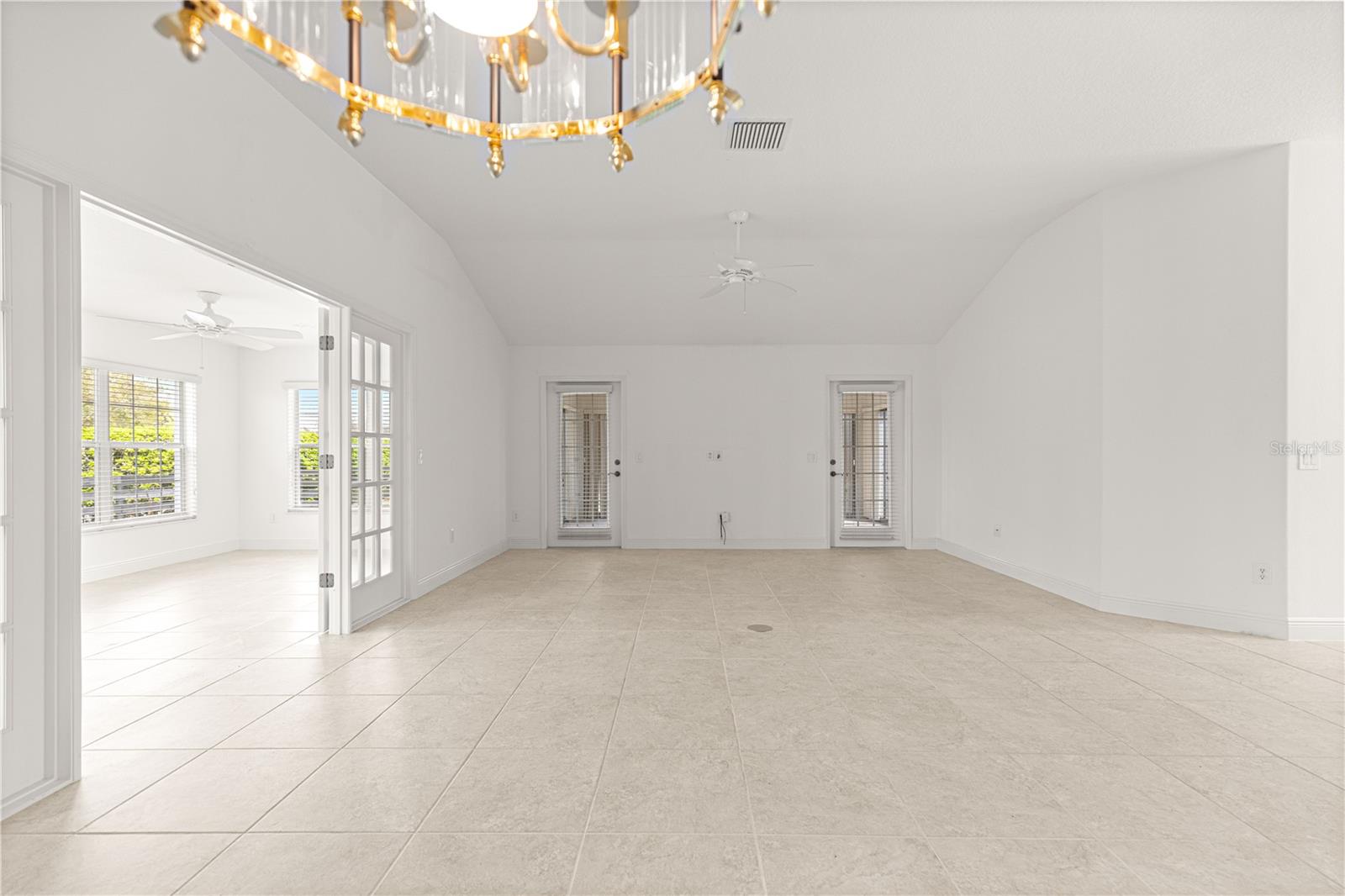 Image 20 of 53 For 2906 Canyon Avenue