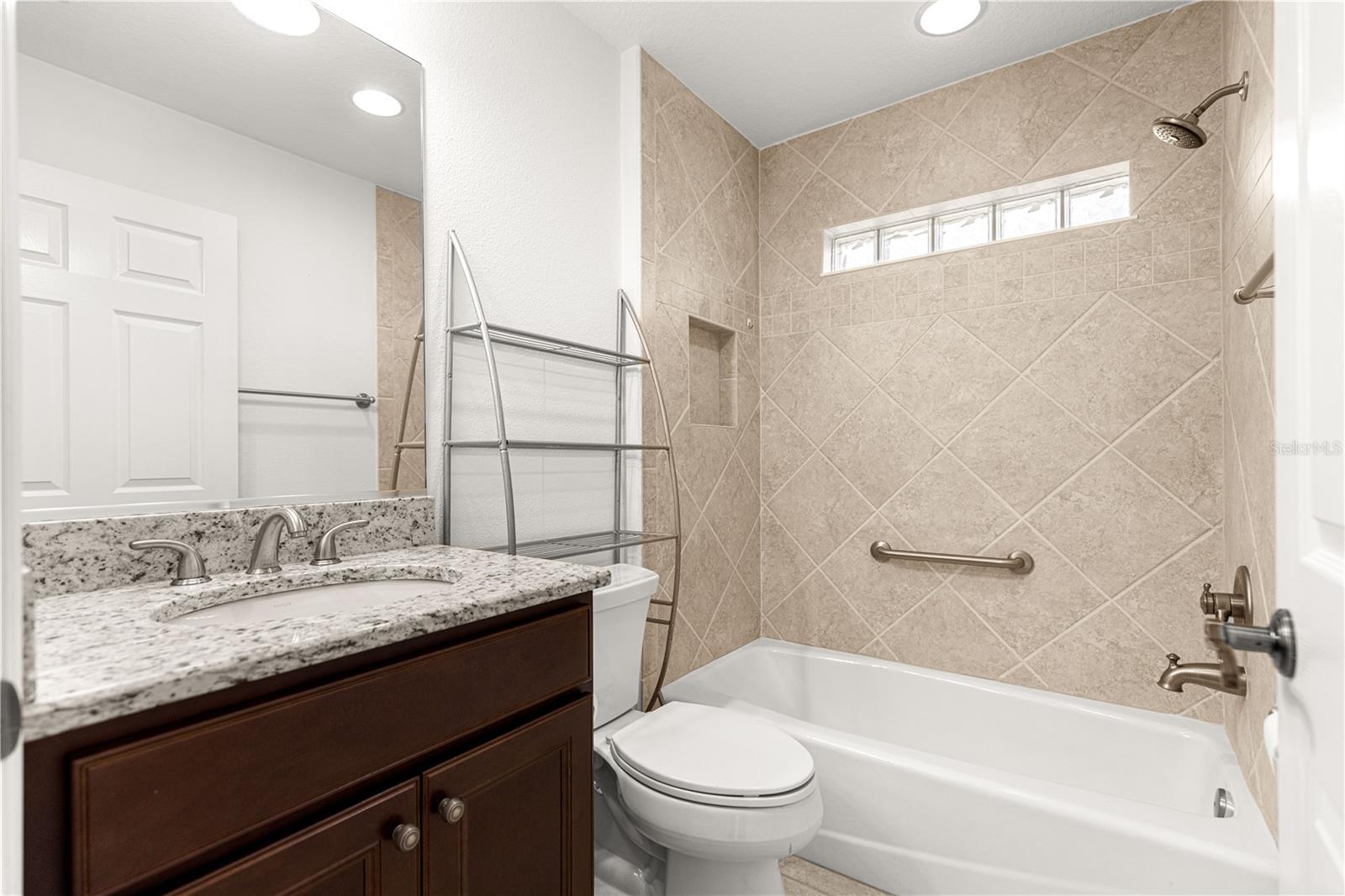 Image 24 of 53 For 2906 Canyon Avenue