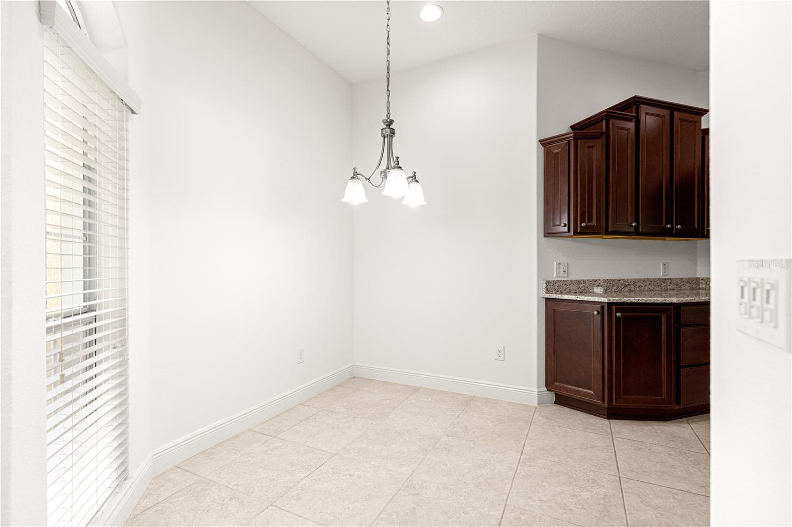 Image 9 of 53 For 2906 Canyon Avenue