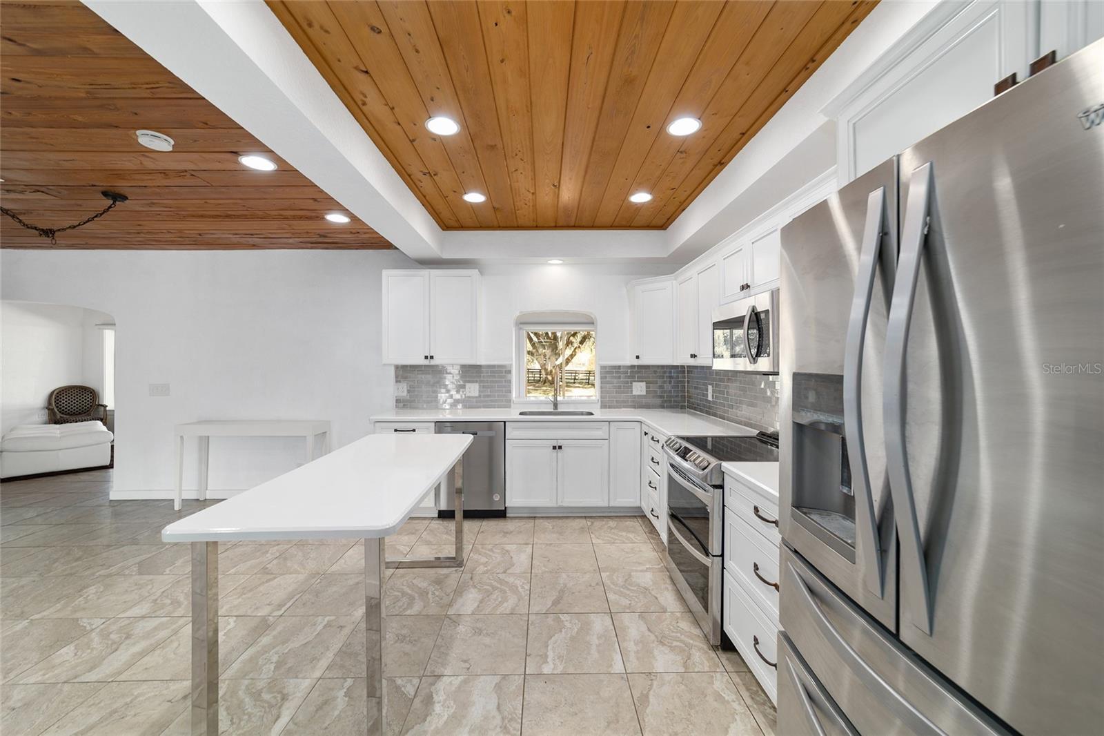 Listing photo id 22 for 8038 162nd Court