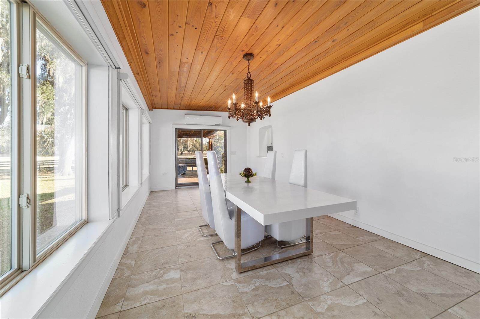 Listing photo id 32 for 8038 162nd Court