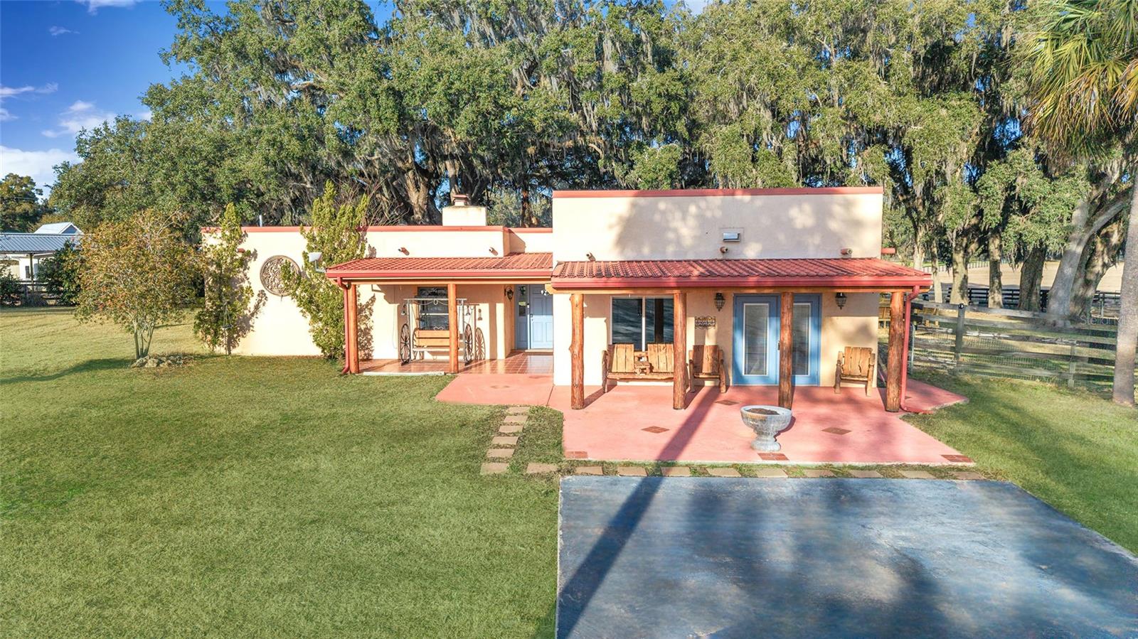 Listing photo id 2 for 8038 162nd Court