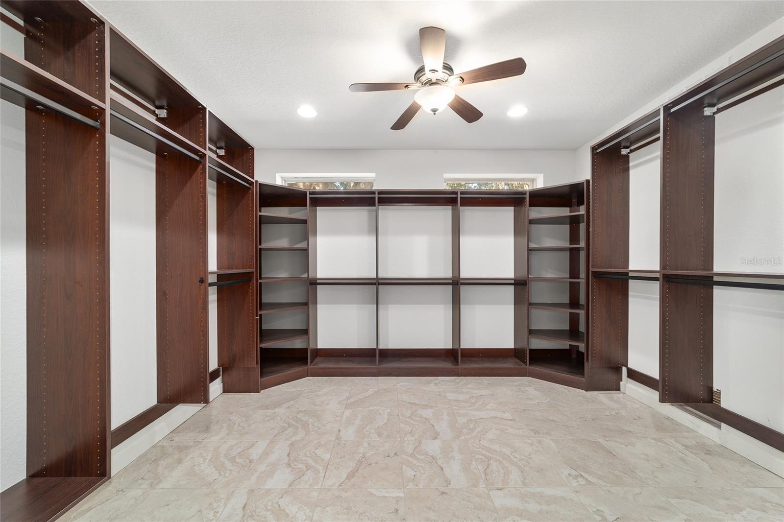 Listing photo id 45 for 8038 162nd Court