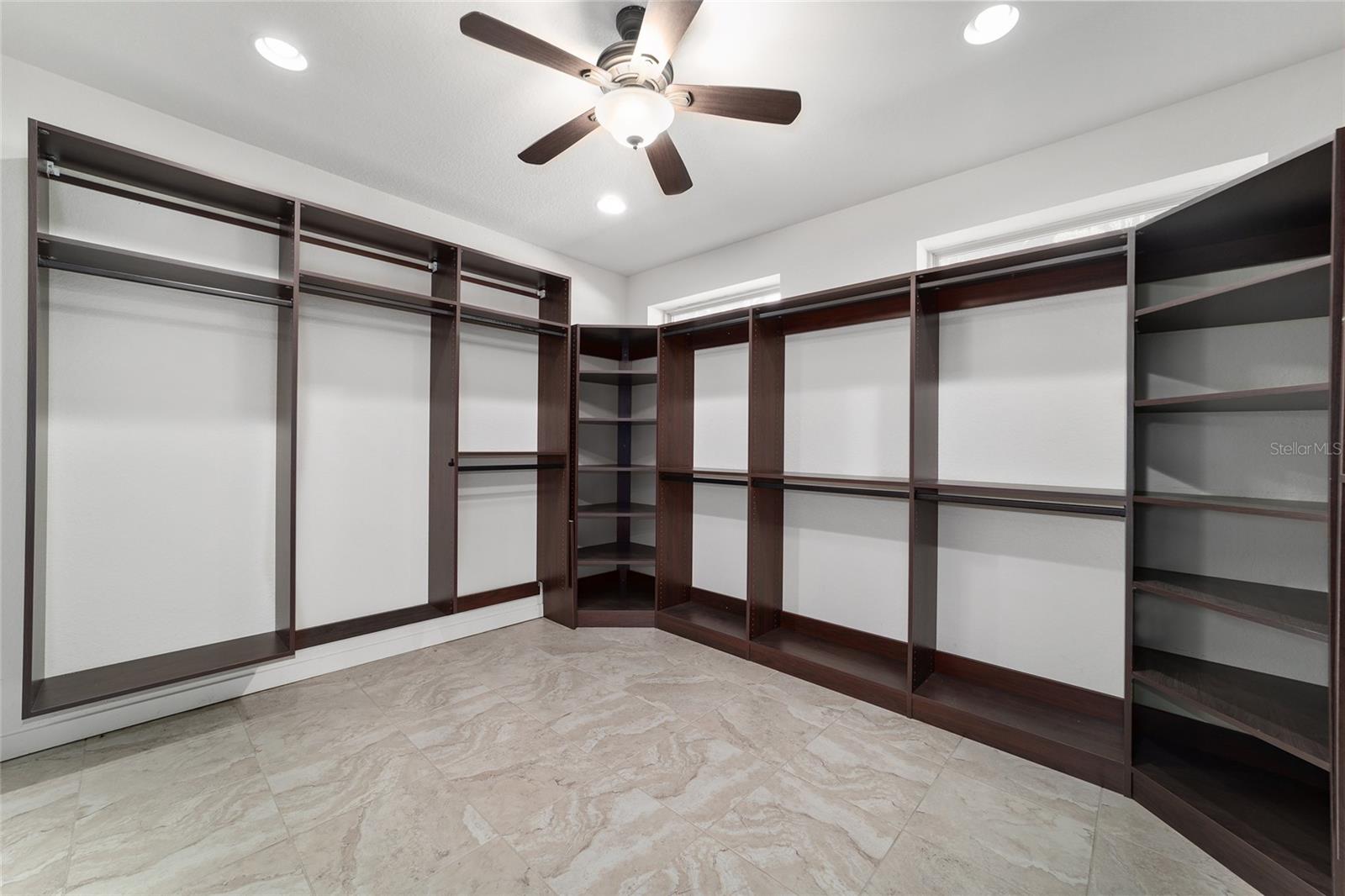 Listing photo id 46 for 8038 162nd Court