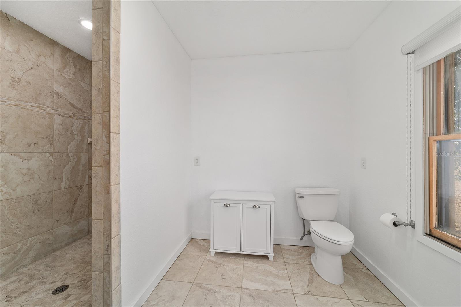 Listing photo id 49 for 8038 162nd Court