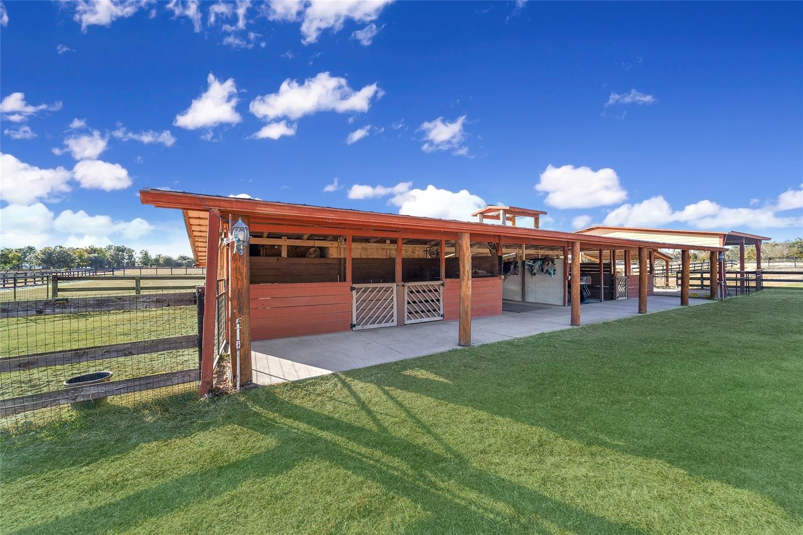 Listing photo id 60 for 8038 162nd Court