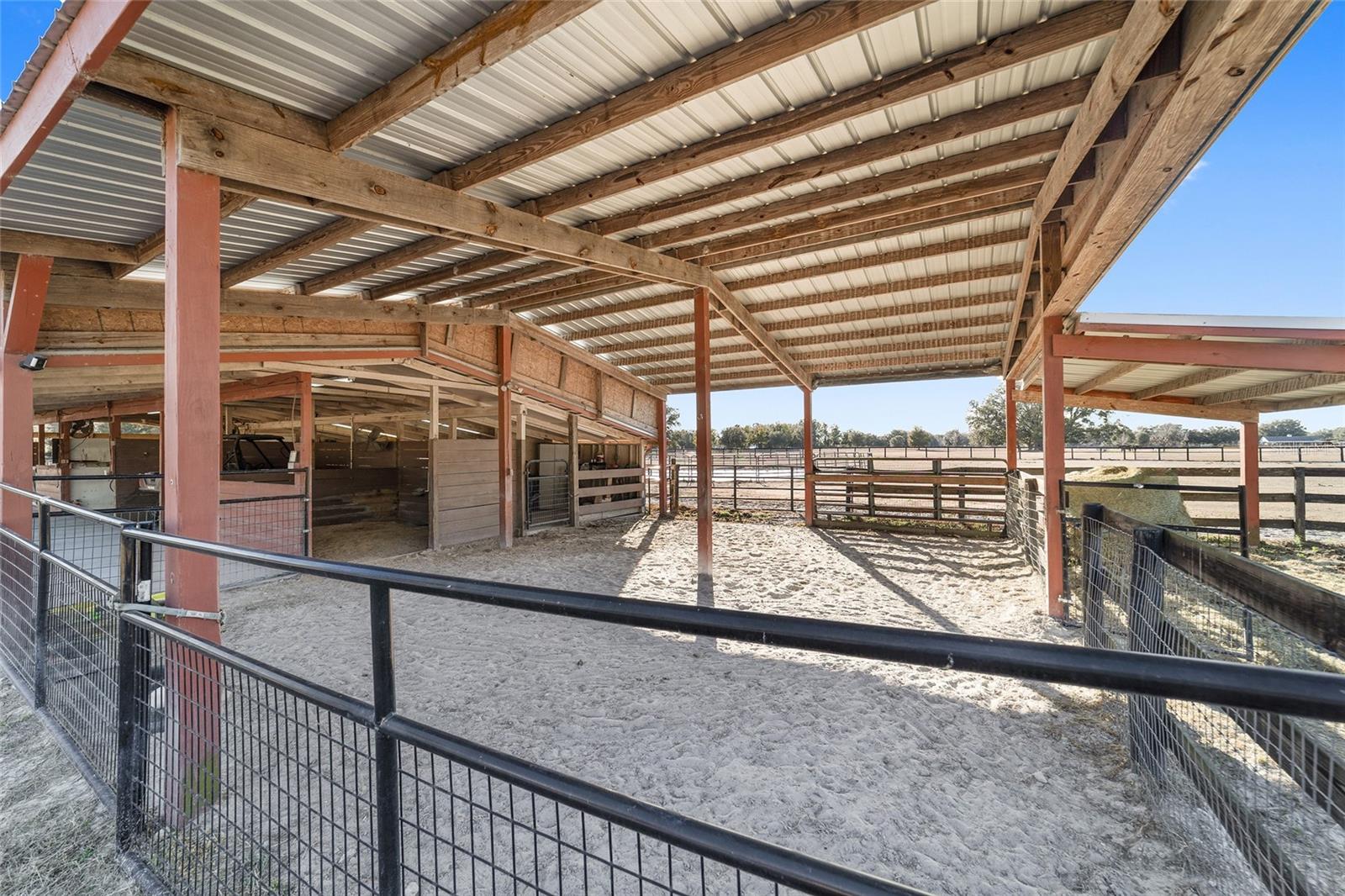 Listing photo id 63 for 8038 162nd Court