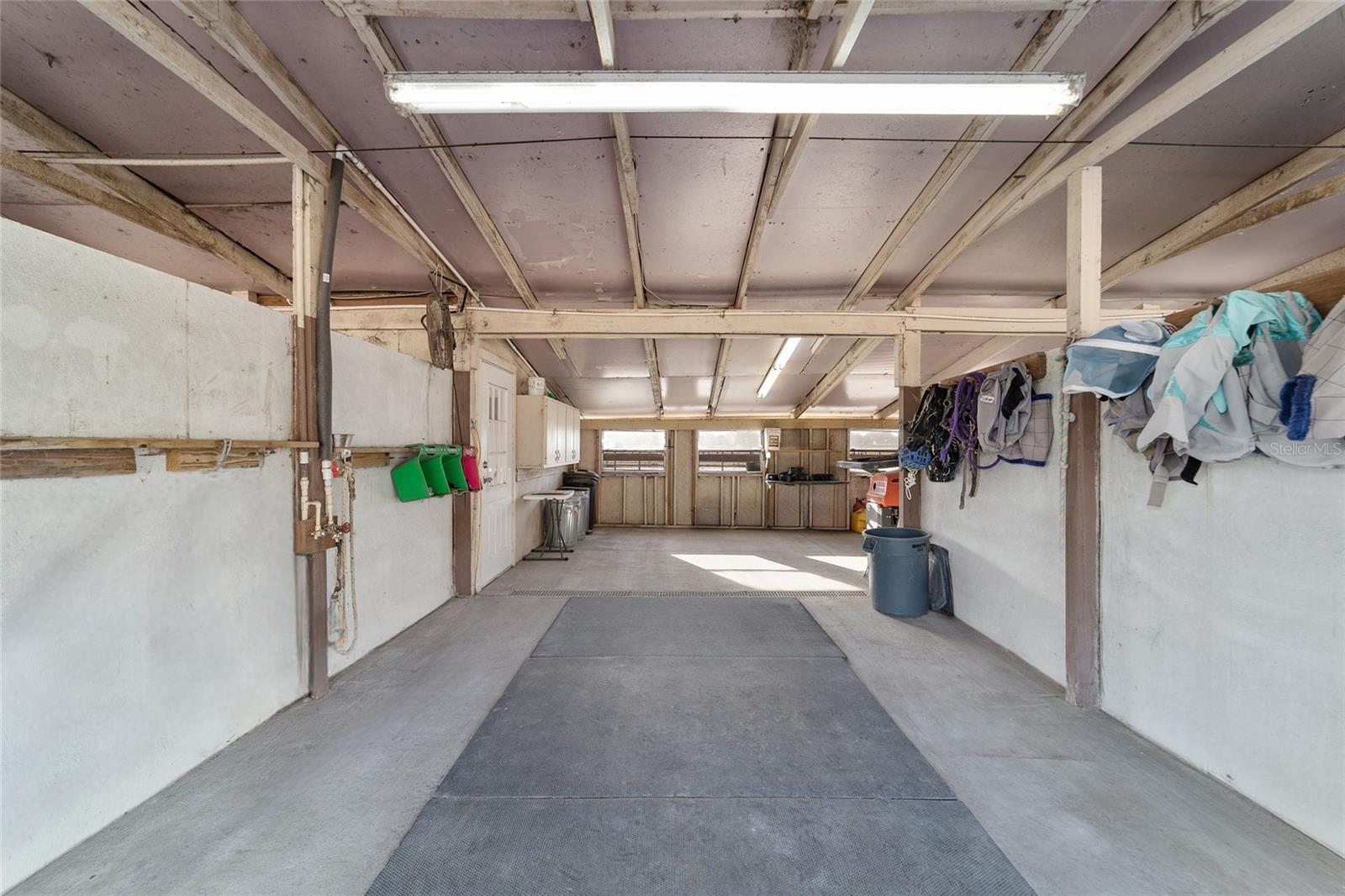 Listing photo id 64 for 8038 162nd Court