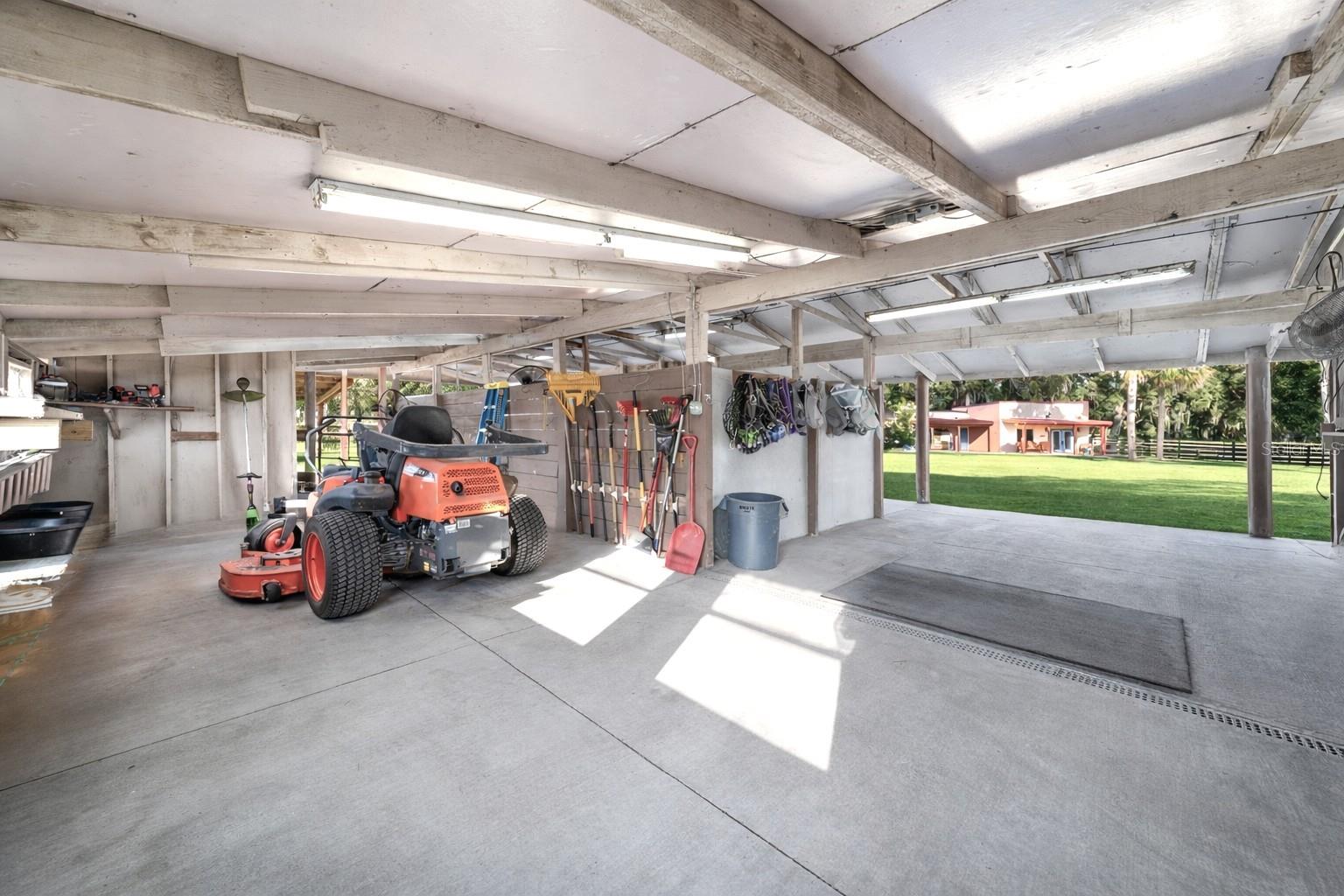 Listing photo id 66 for 8038 162nd Court