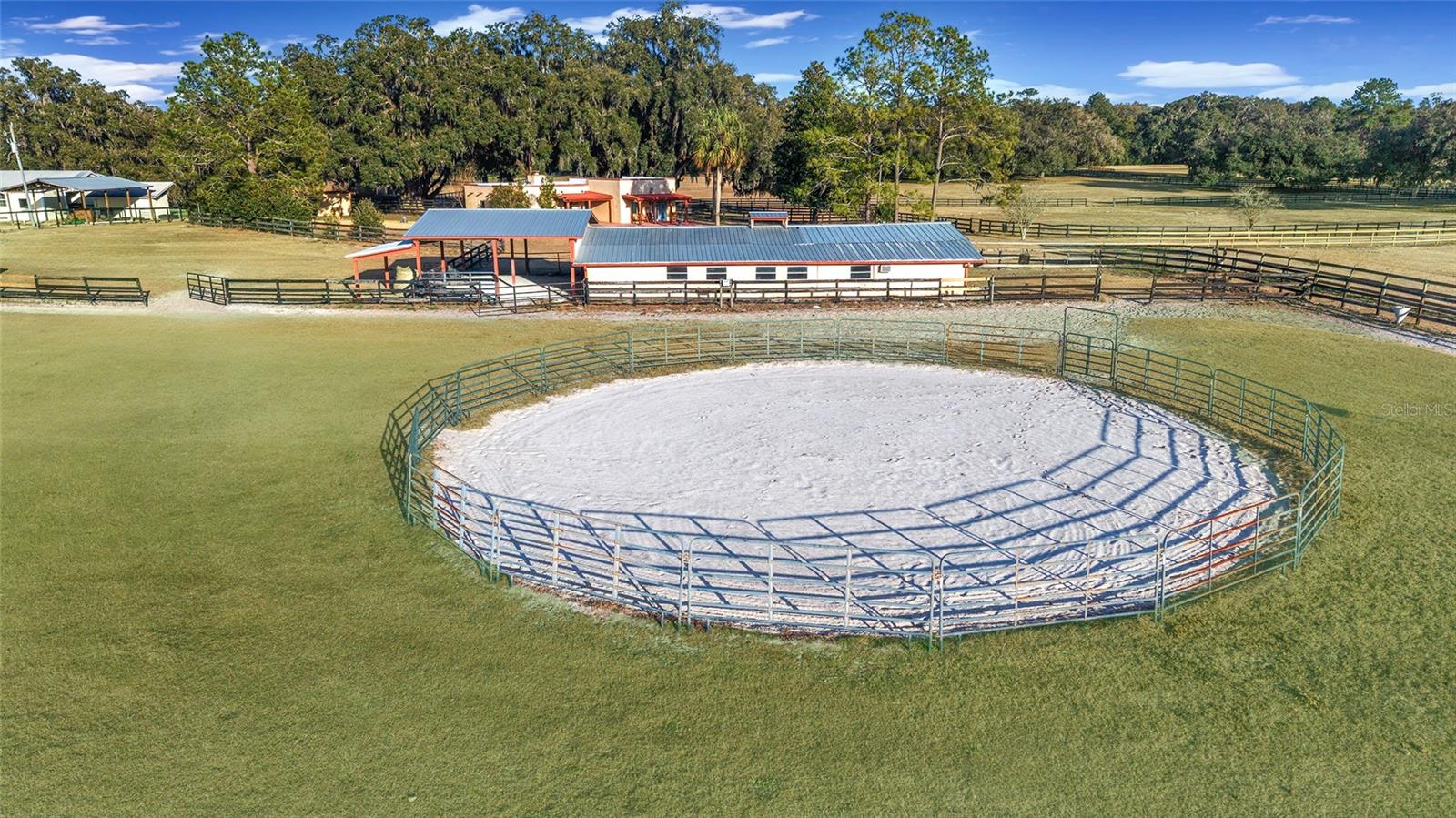 Listing photo id 70 for 8038 162nd Court