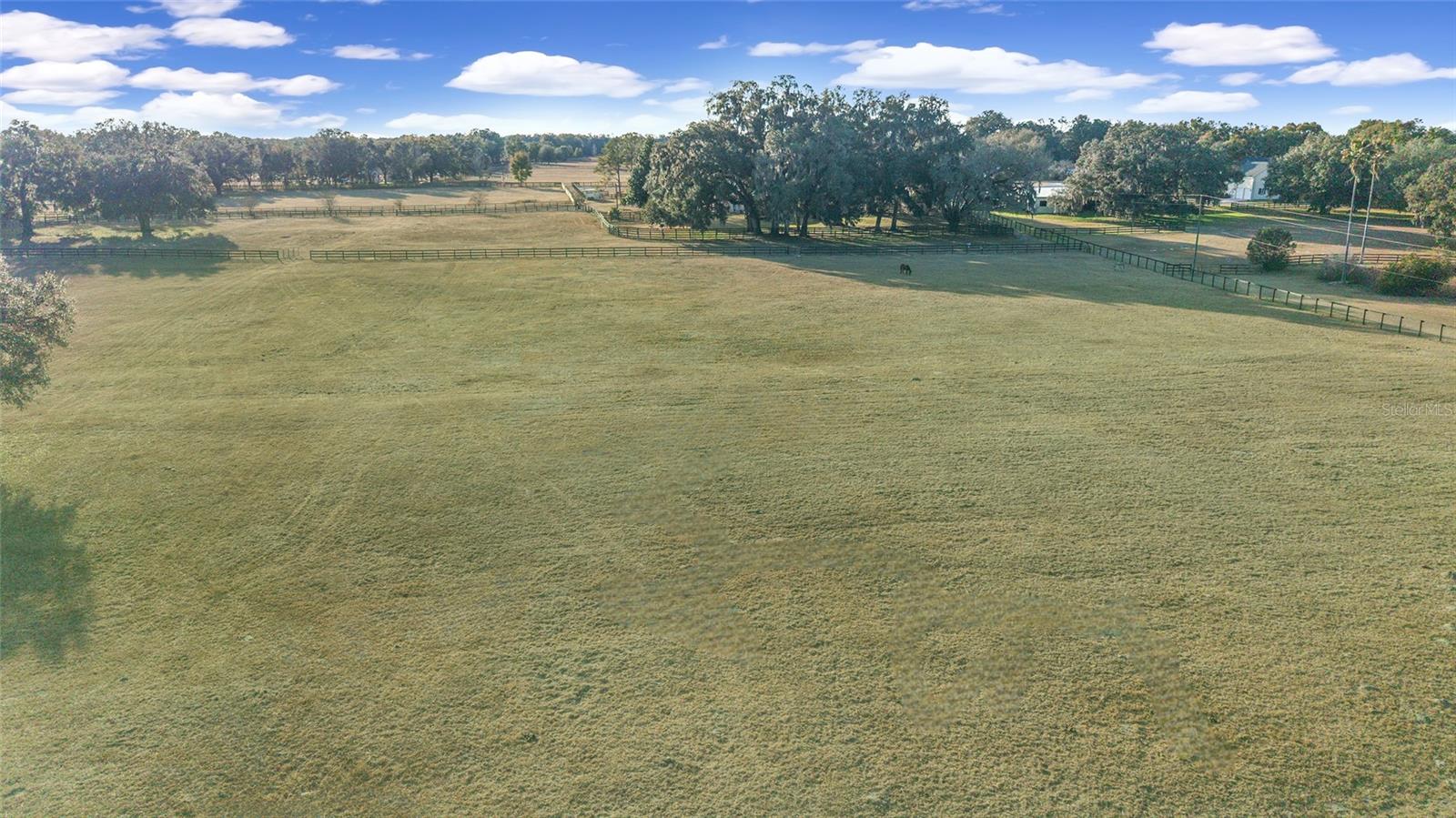 Listing photo id 73 for 8038 162nd Court