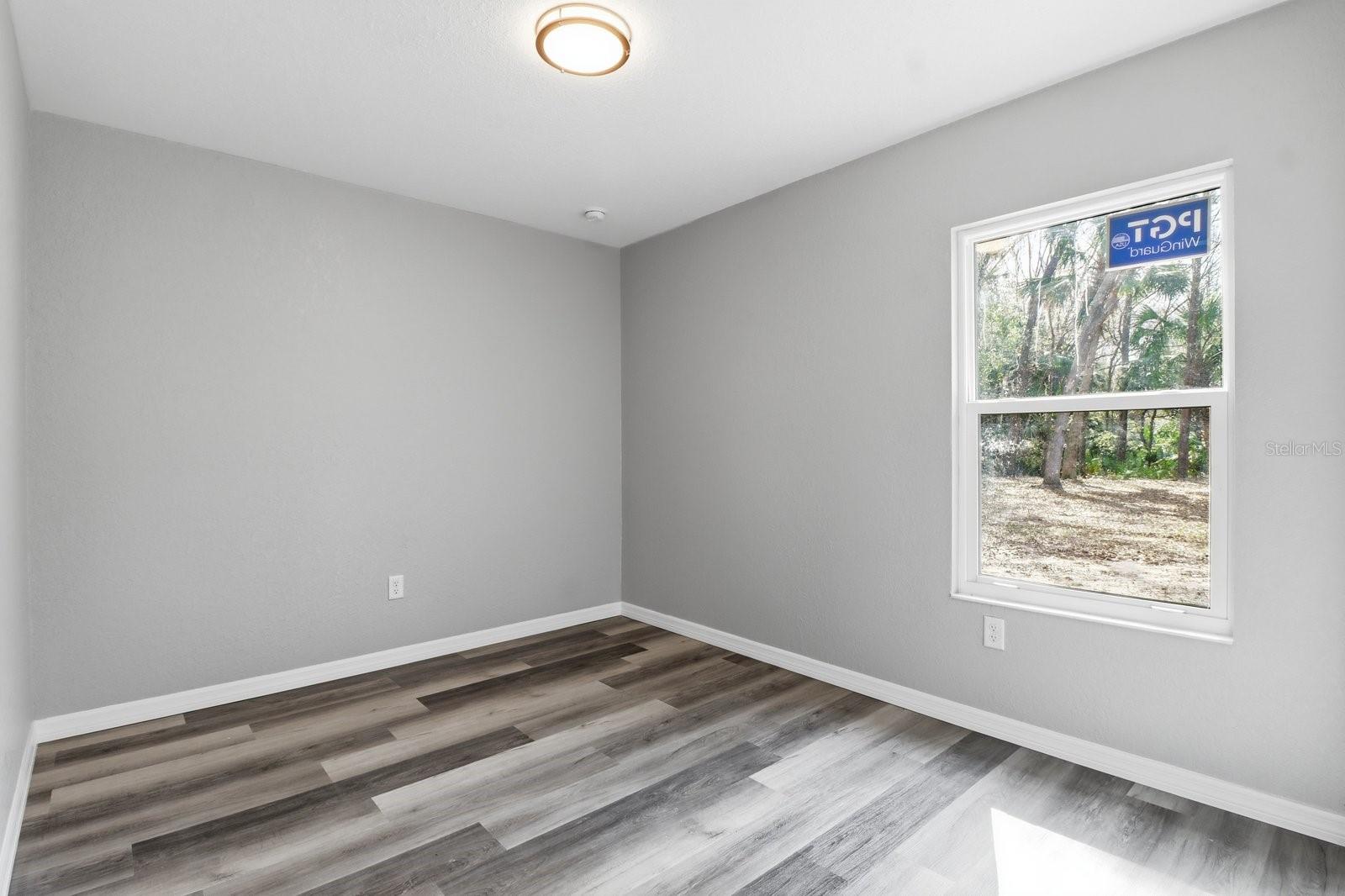 Image 10 of 18 For 490 Robin Hood Road