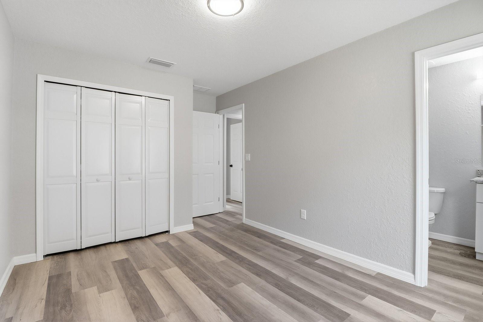 Image 13 of 18 For 490 Robin Hood Road