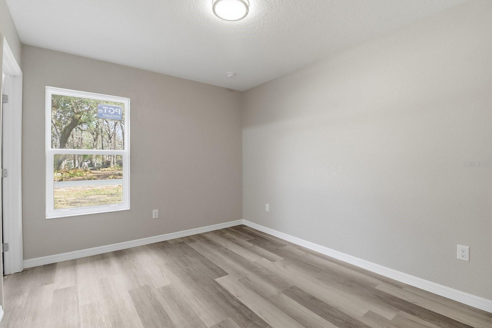 Image 14 of 18 For 490 Robin Hood Road