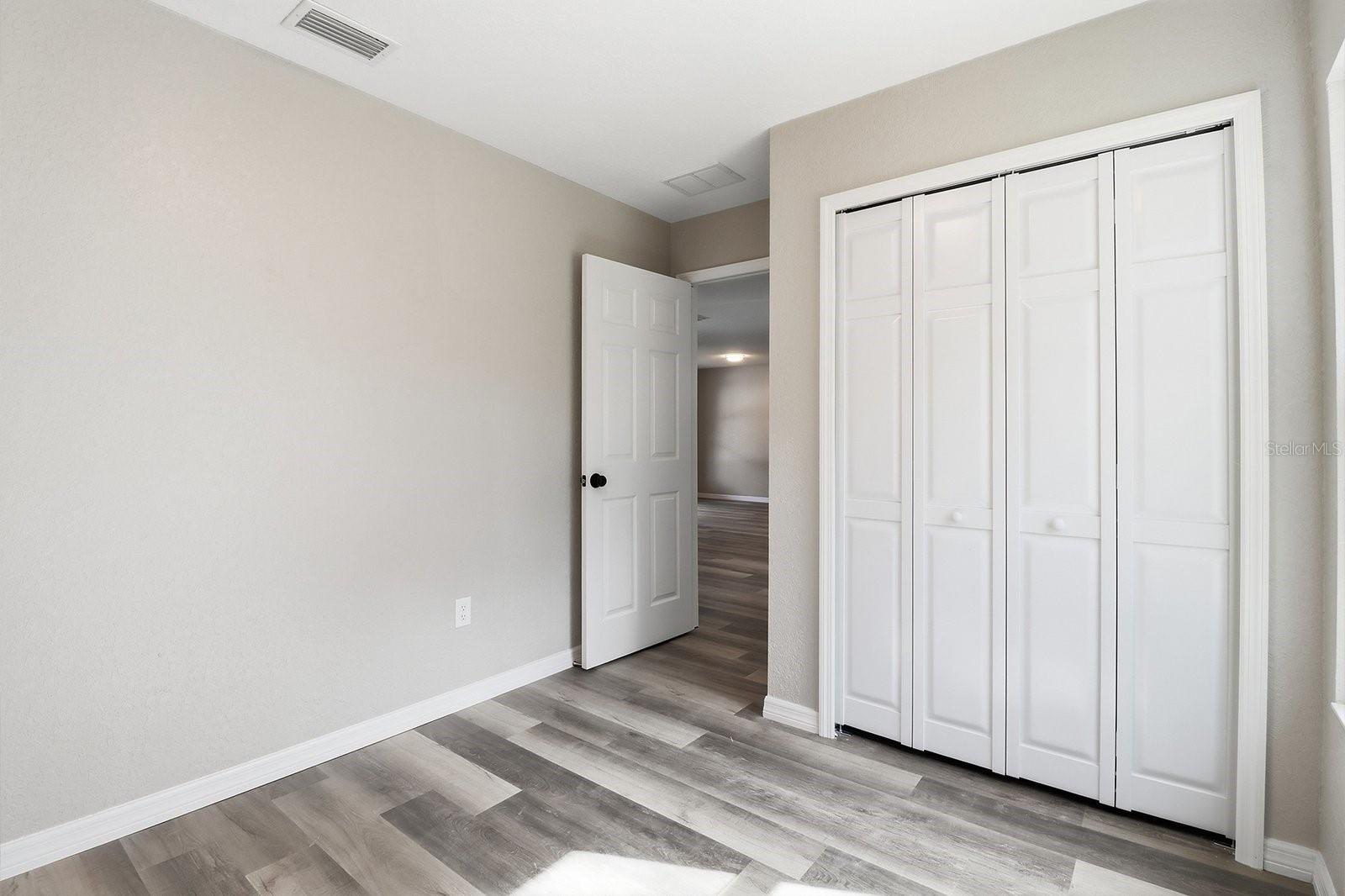 Image 15 of 18 For 490 Robin Hood Road