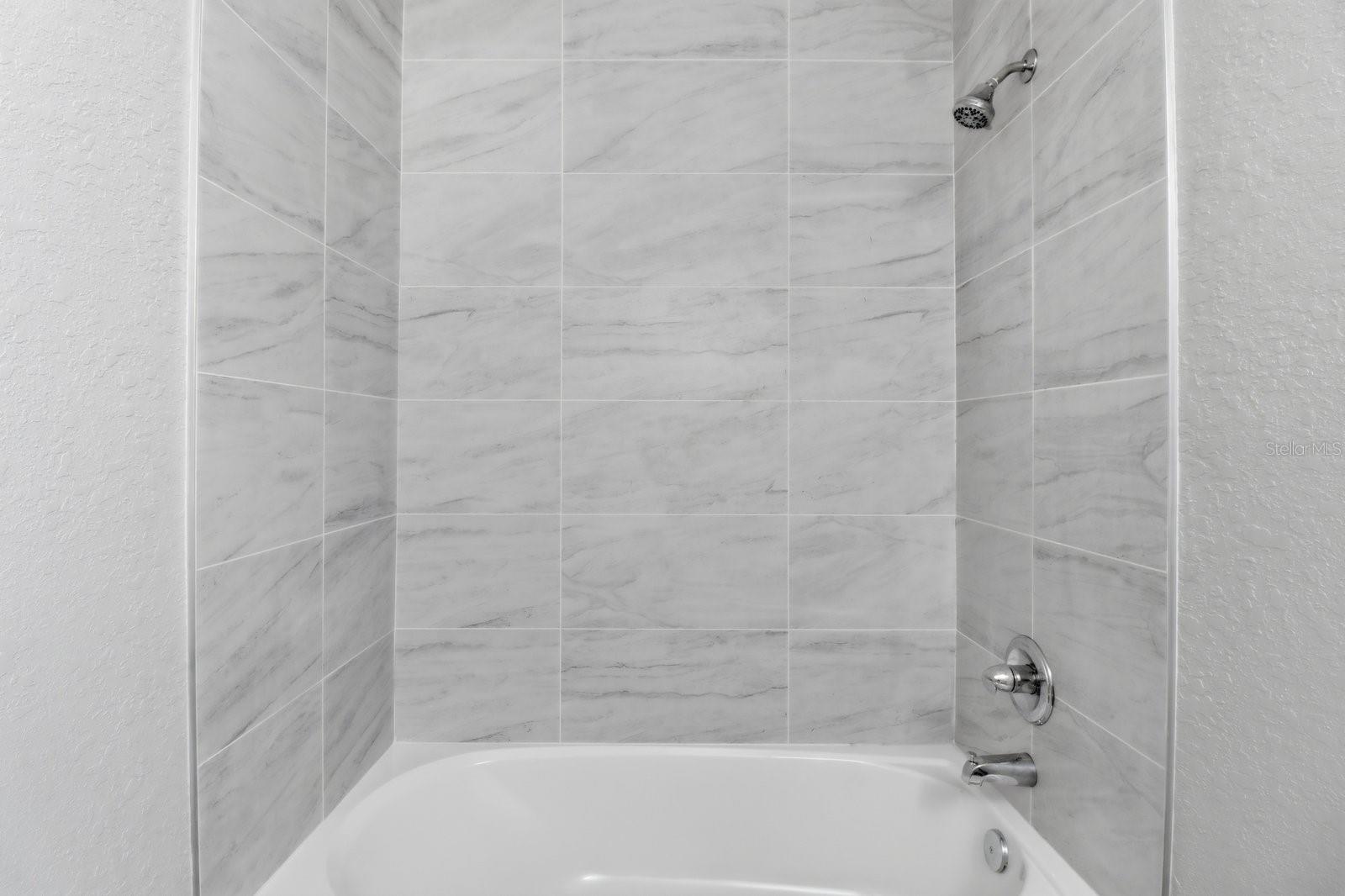 Image 6 of 18 For 490 Robin Hood Road