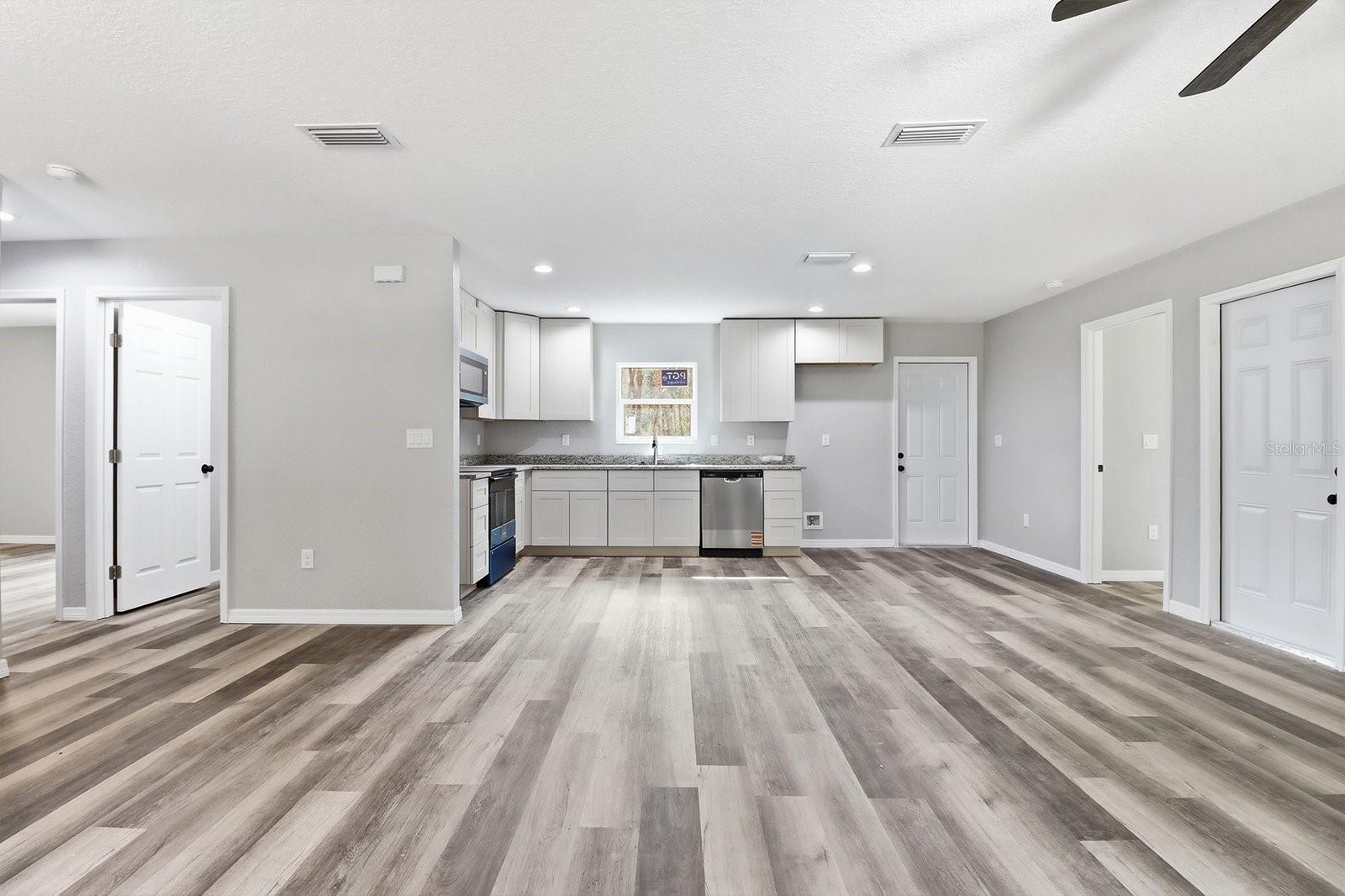 Image 7 of 18 For 490 Robin Hood Road