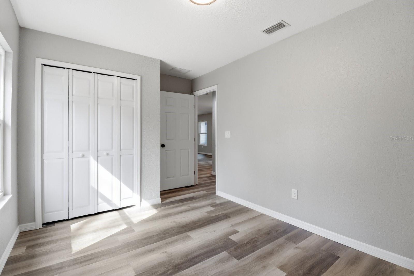 Image 9 of 18 For 490 Robin Hood Road